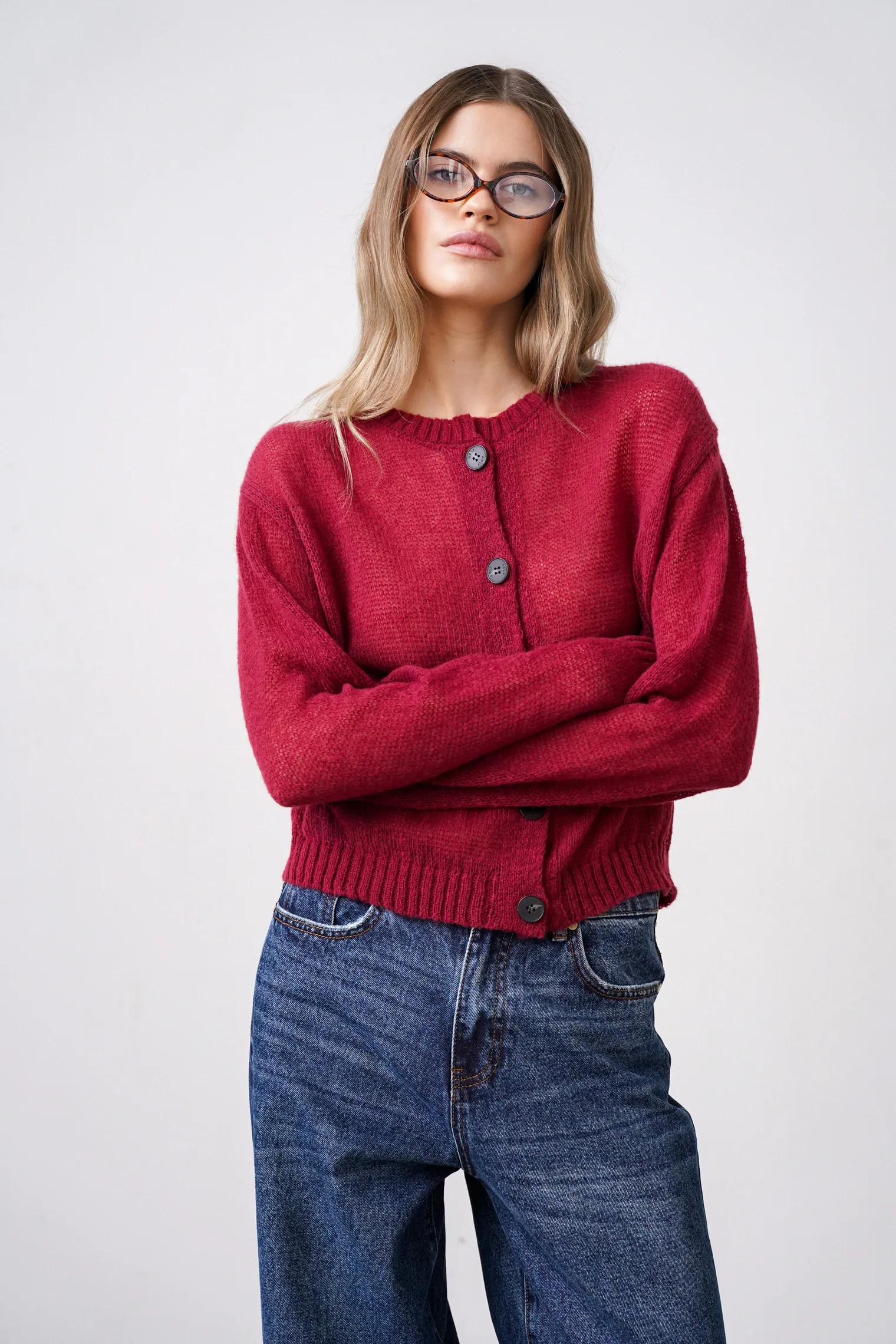 Кардиган ажурной вязки бордового цвета фото 5