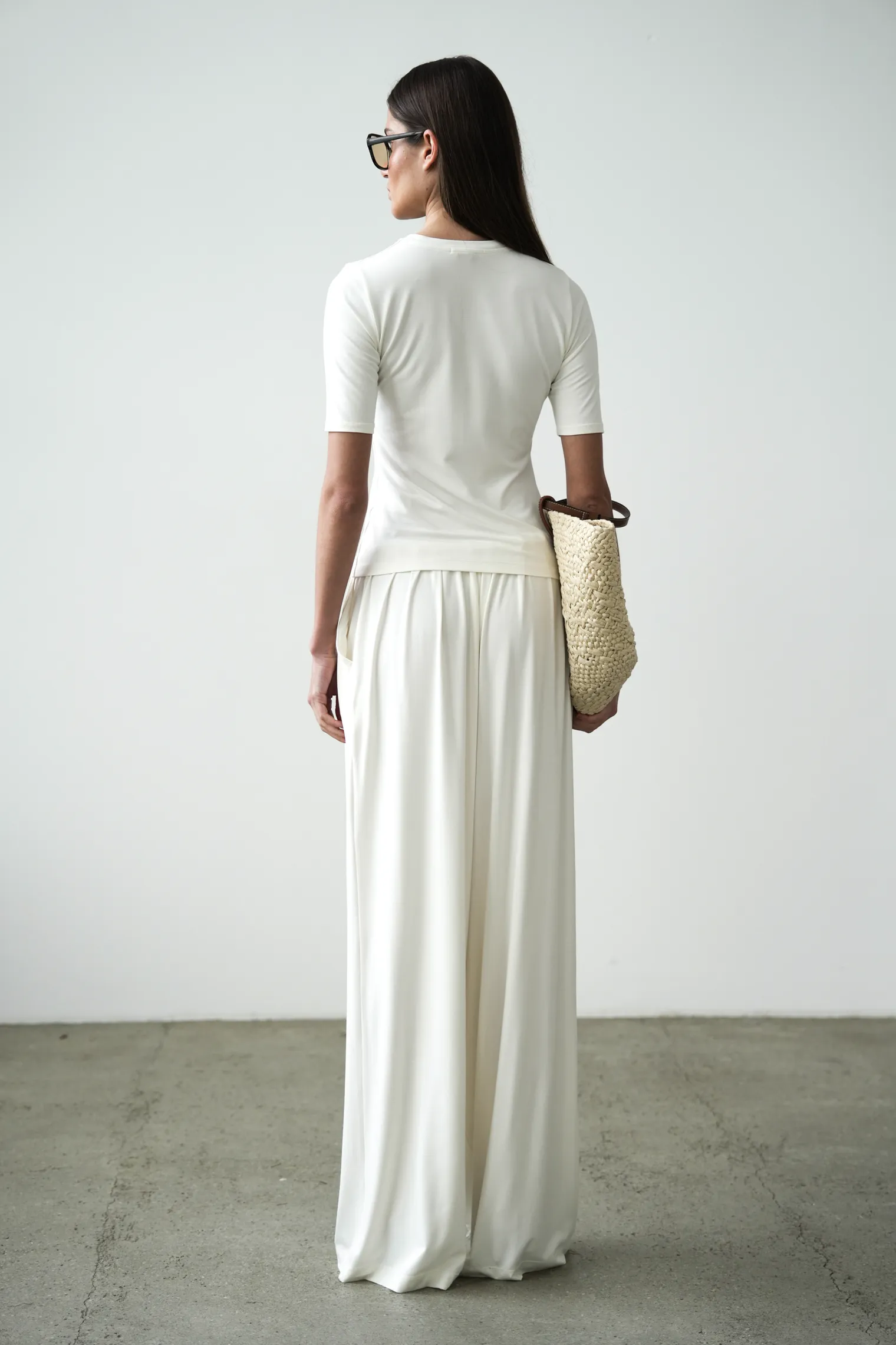 Майка из тонкого трикотажа цвета тофу фото 8