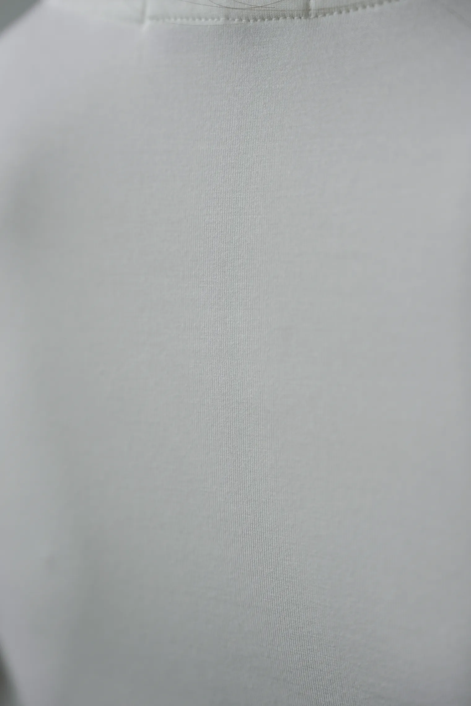 Майка из тонкого трикотажа цвета тофу фото 6