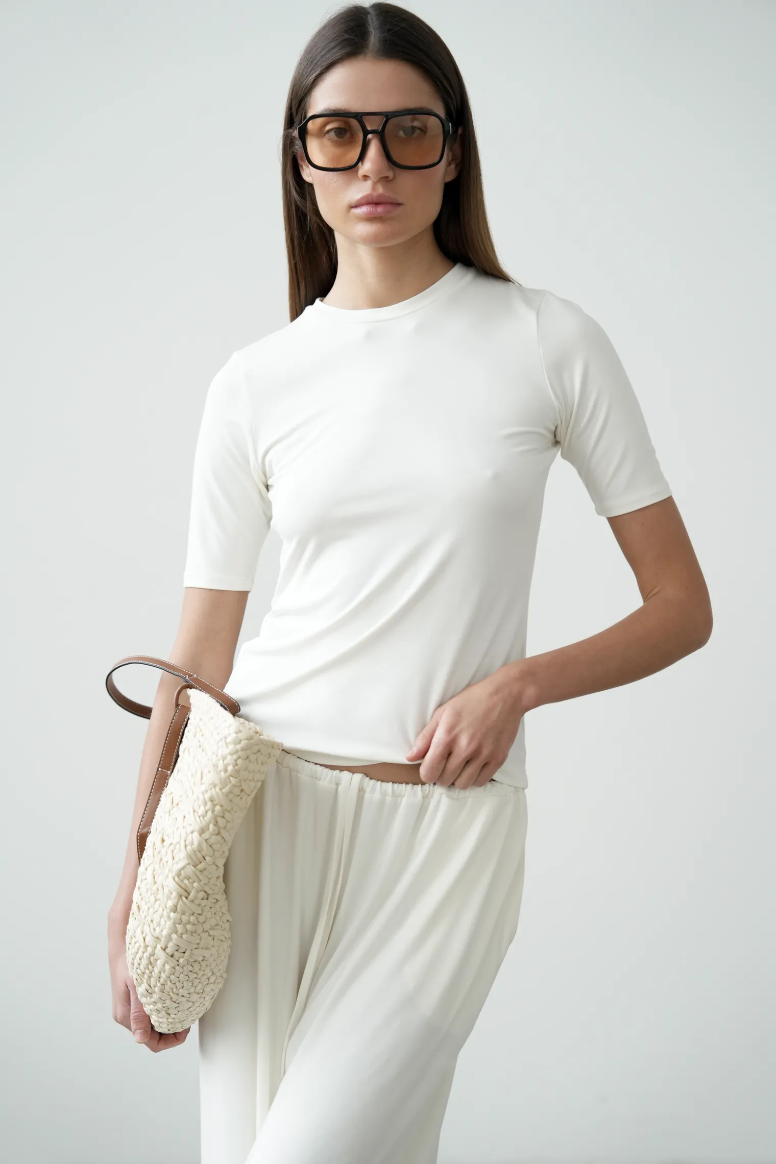 Майка из тонкого трикотажа цвета тофу фото 1