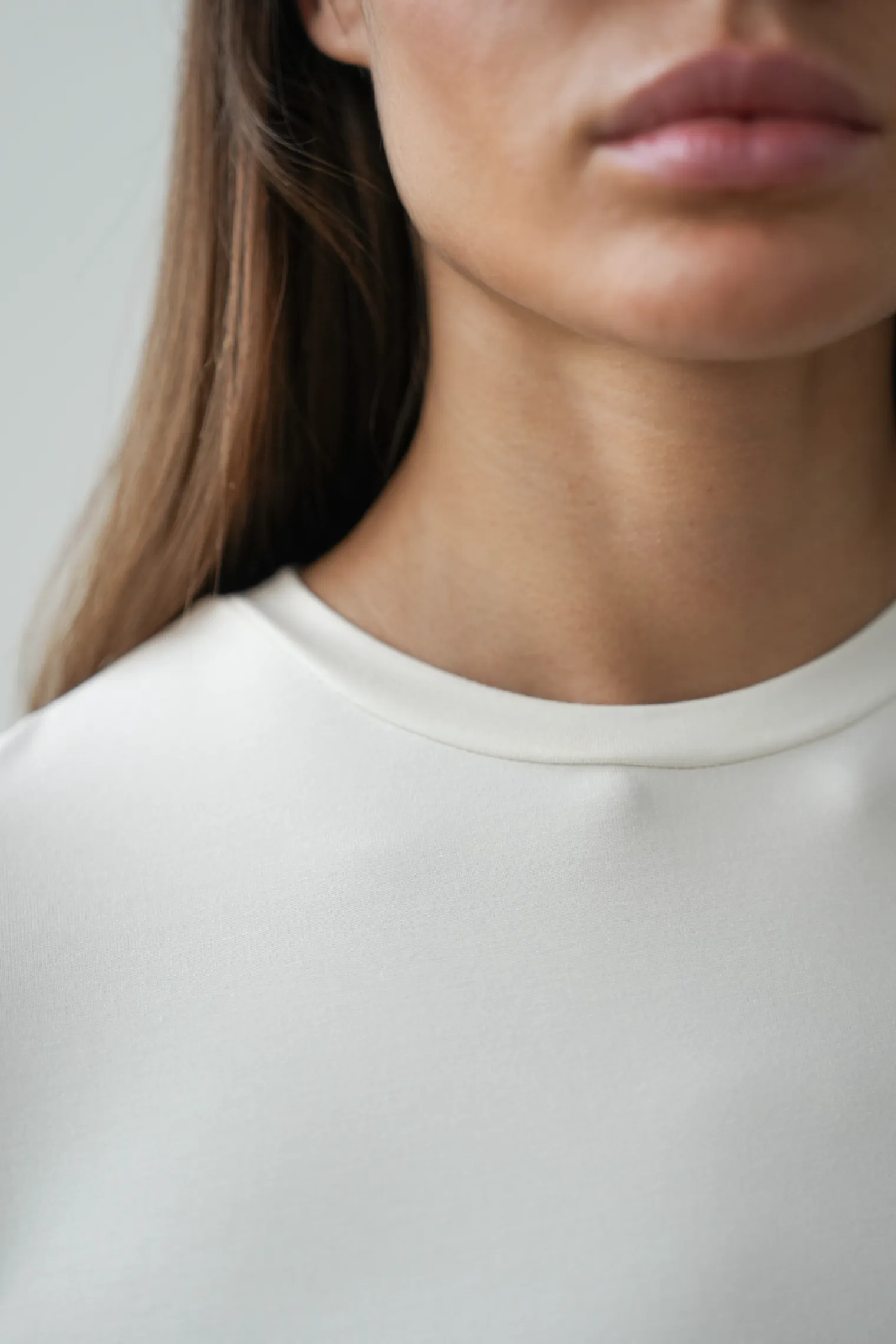 Майка из тонкого трикотажа цвета тофу фото 2