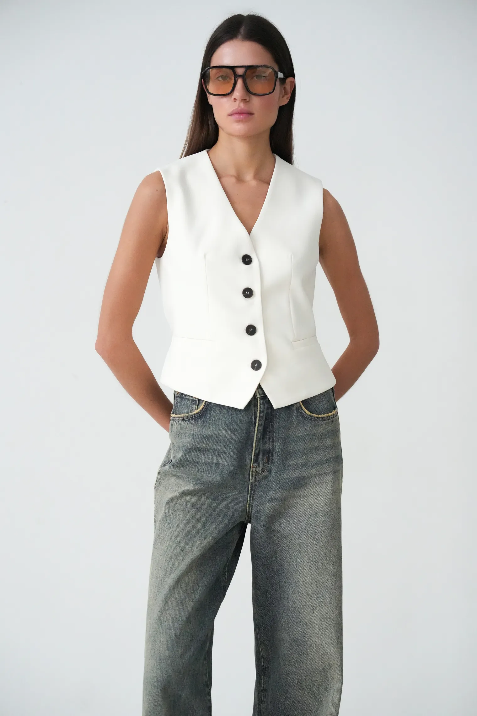 Джинсы свободного кроя в винтажном стиле голубого цвета фото 3