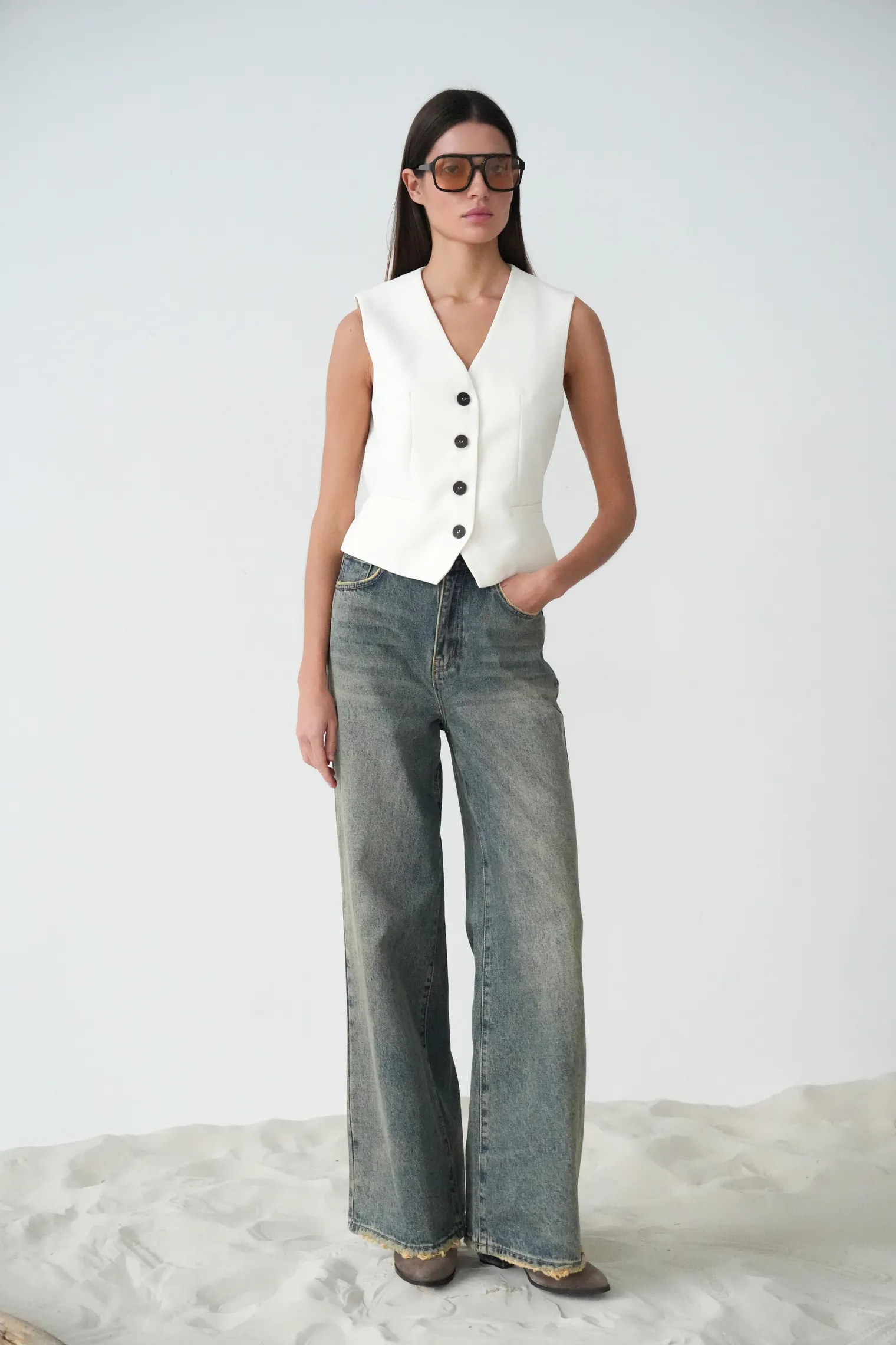 Джинсы свободного кроя в винтажном стиле голубого цвета фото 1