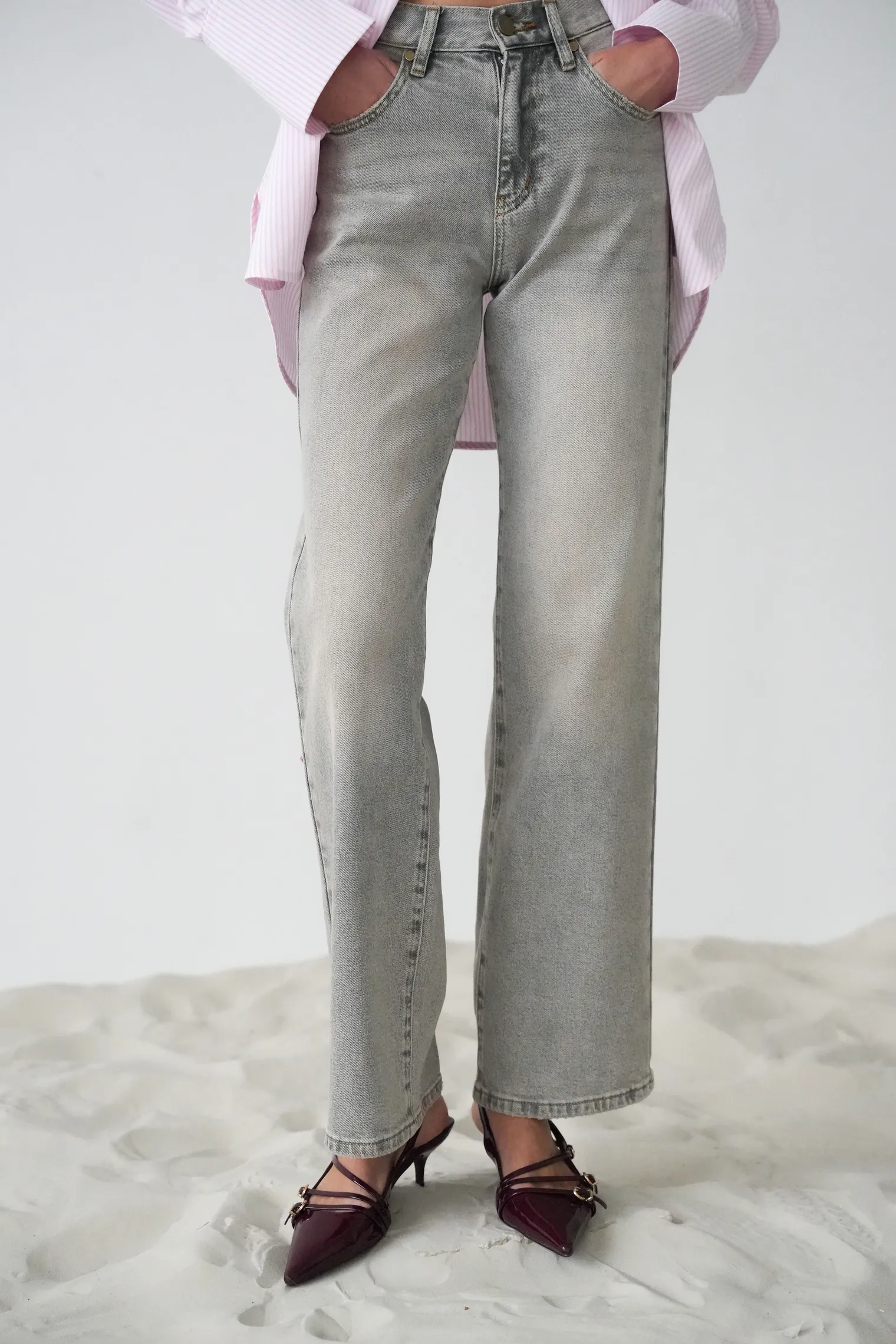 Джинсы прямого кроя в винтажном стиле серого цвета фото 1