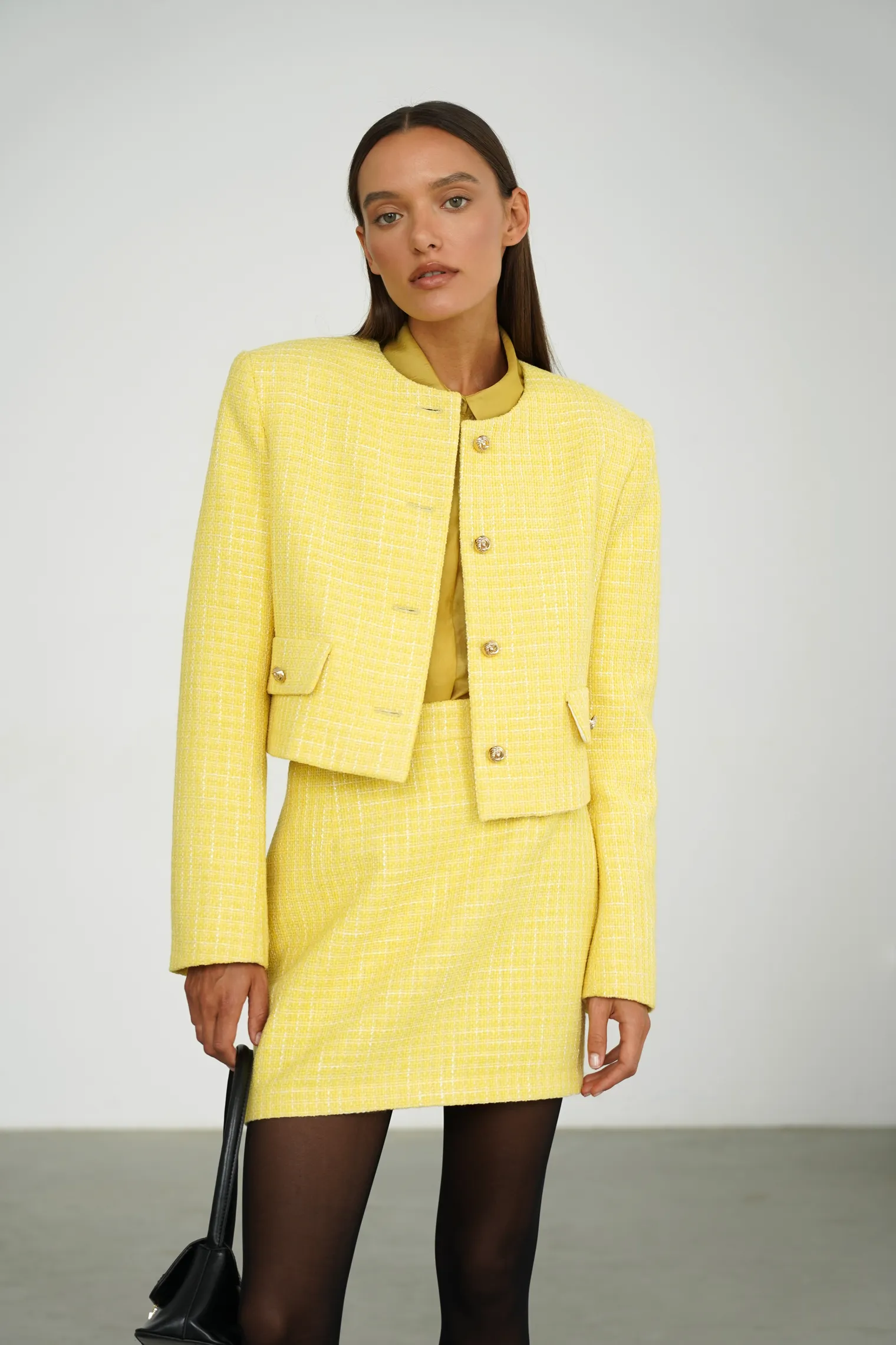 Жакет укороченный из твидовой ткани цвета молочный лимон фото 1