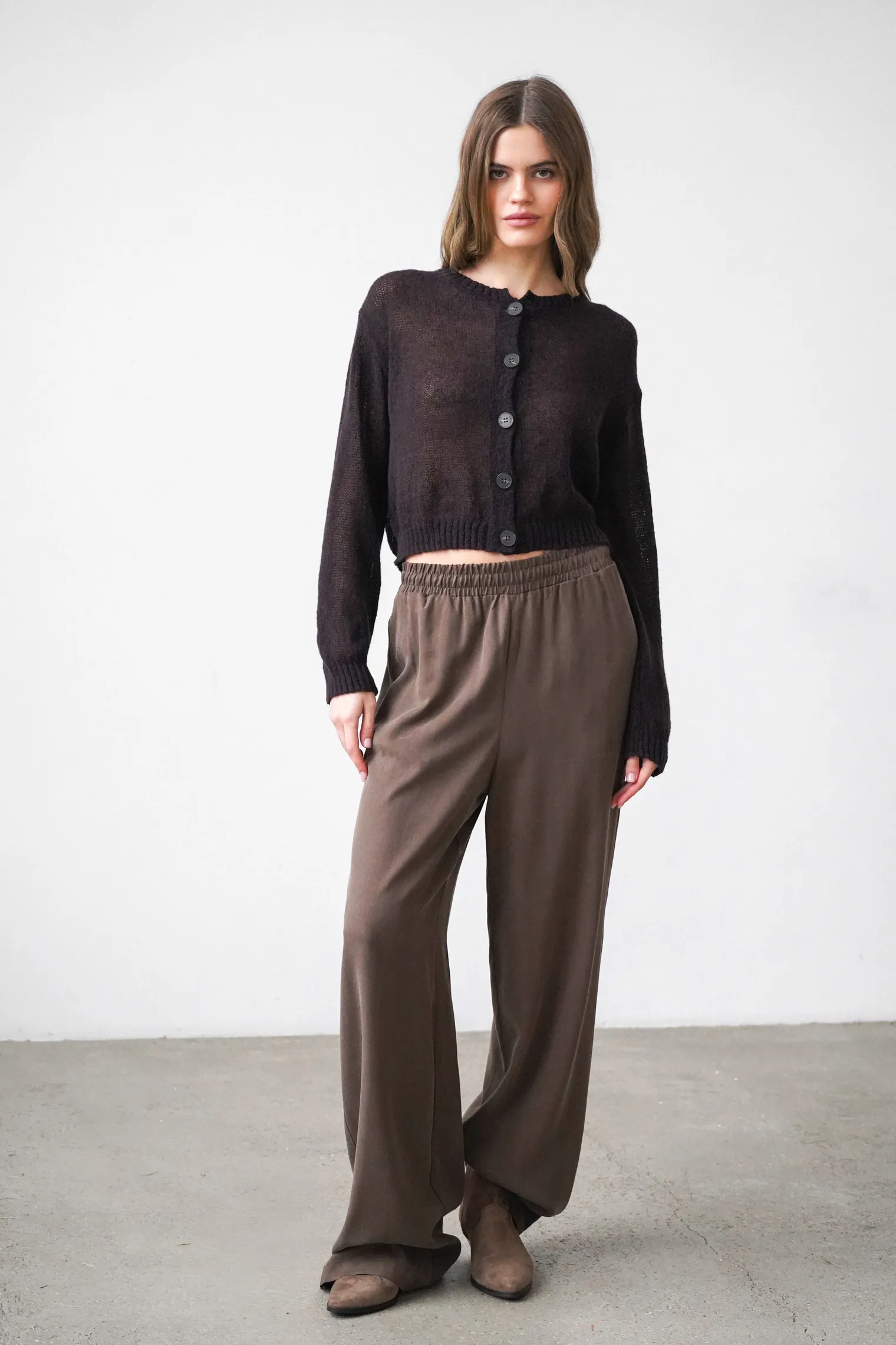 Кардиган ажурной вязки цвета горький шоколад фото 3