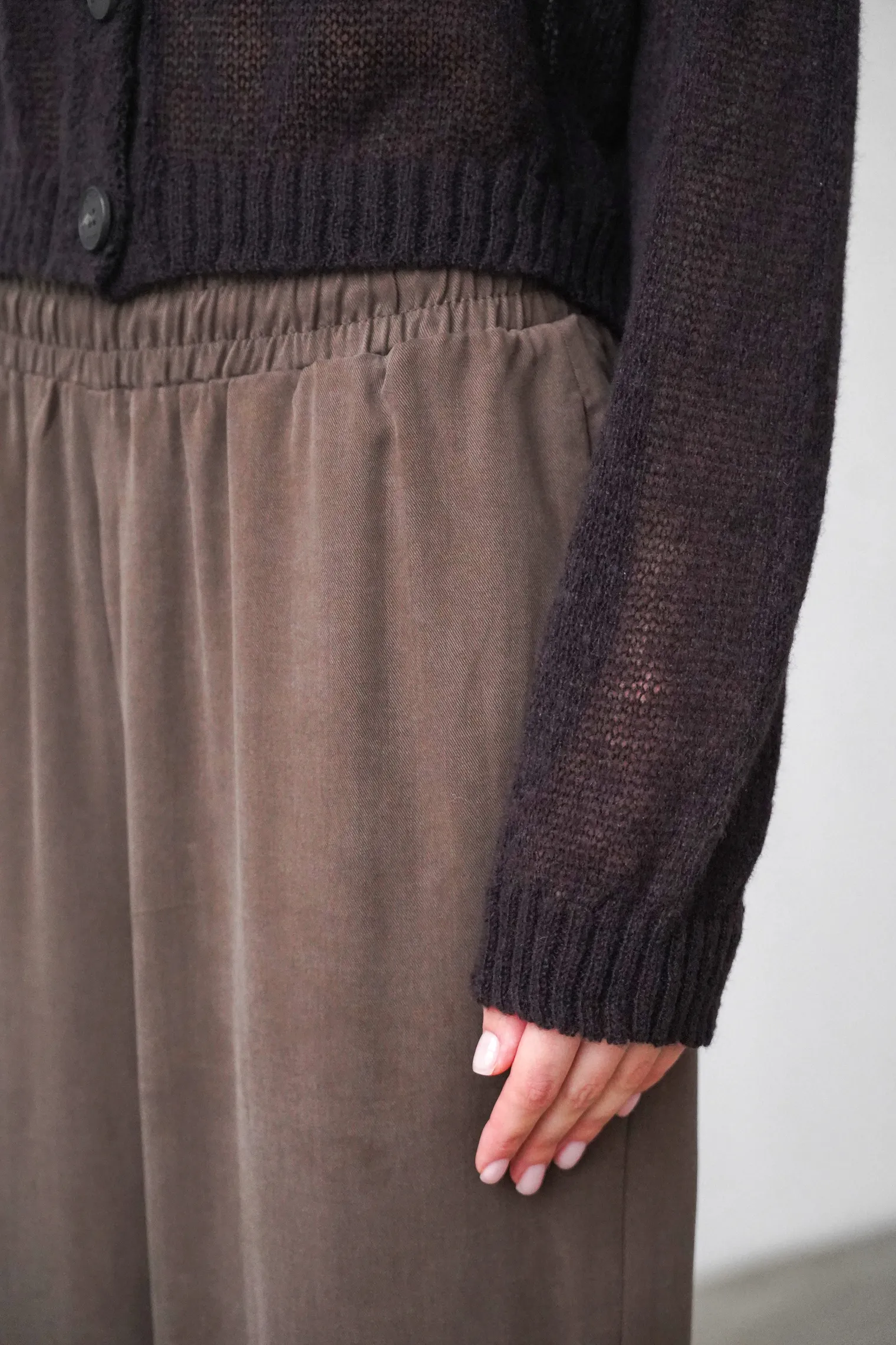 Кардиган ажурной вязки цвета горький шоколад фото 7