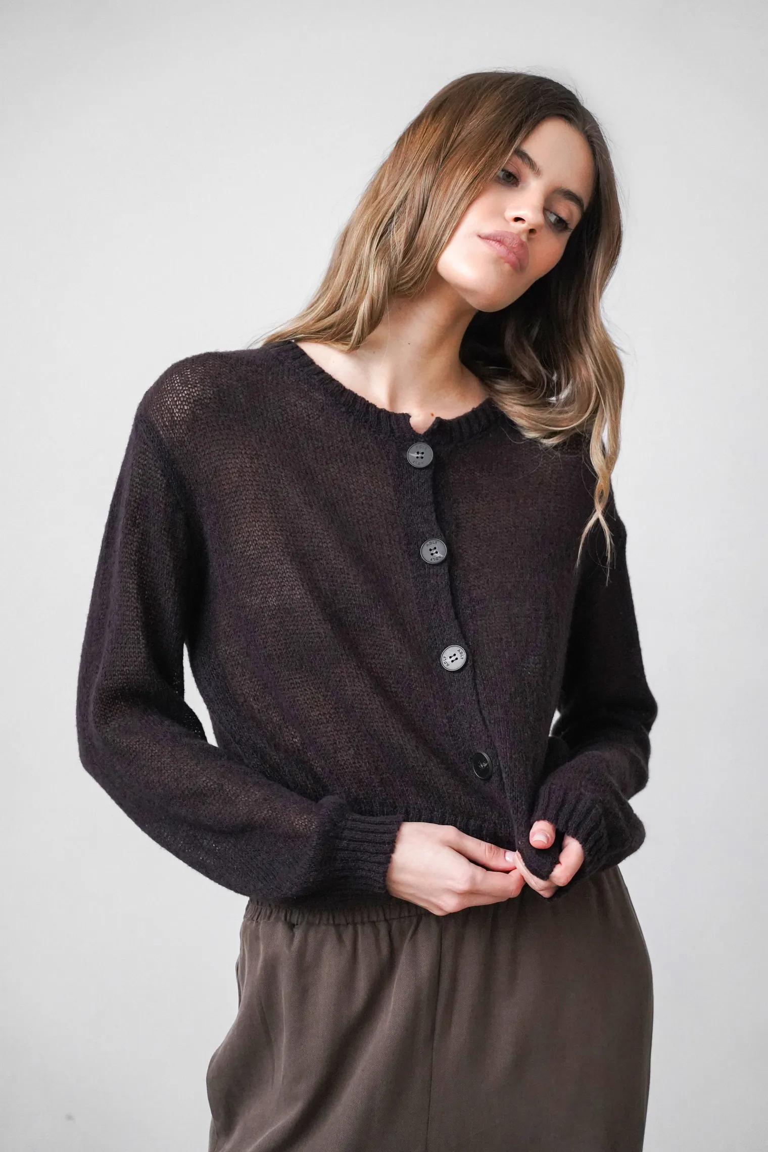 Кардиган ажурной вязки цвета горький шоколад фото 6