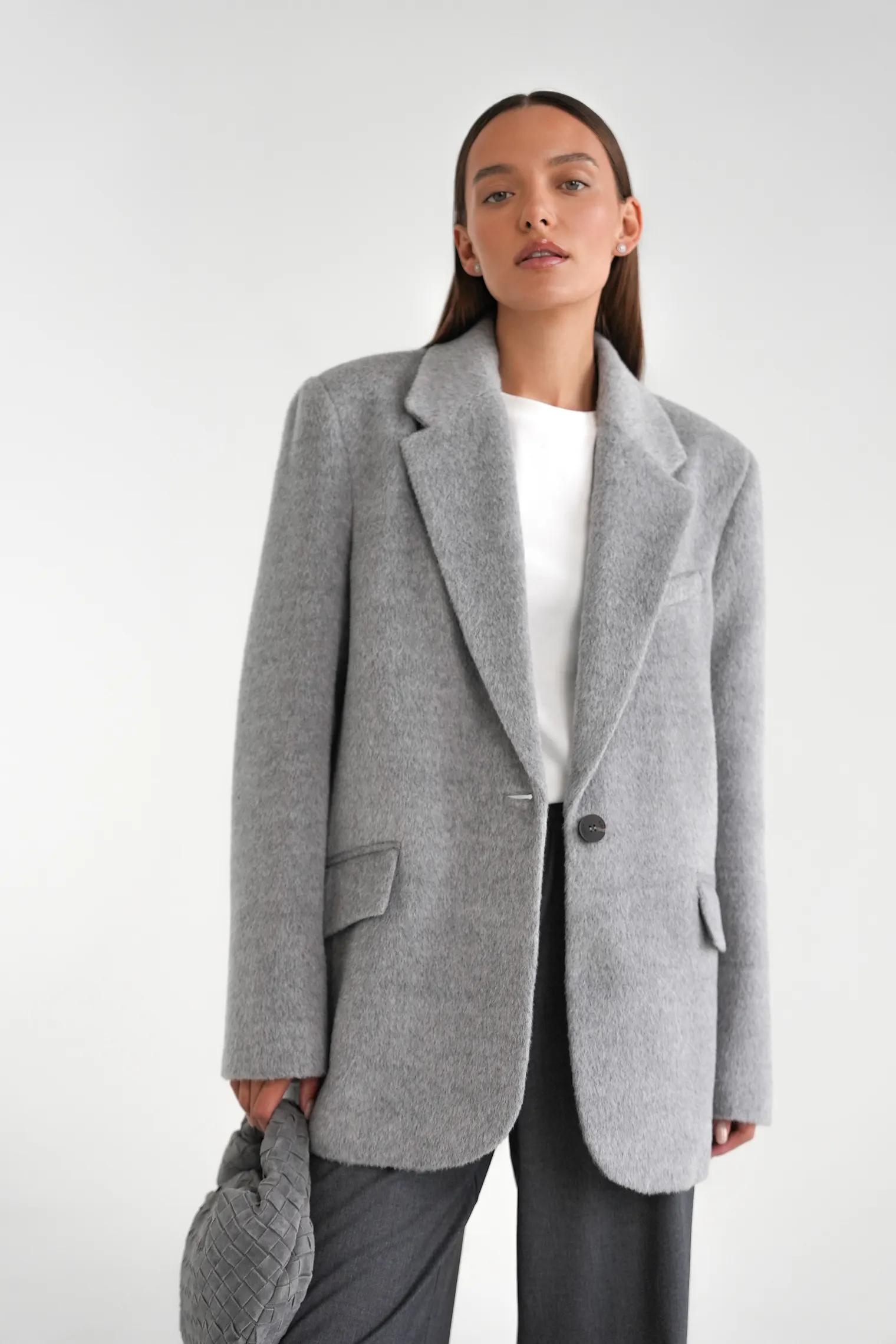 Однобортное пальто-жакет из шерсти пепельного цвета фото 1