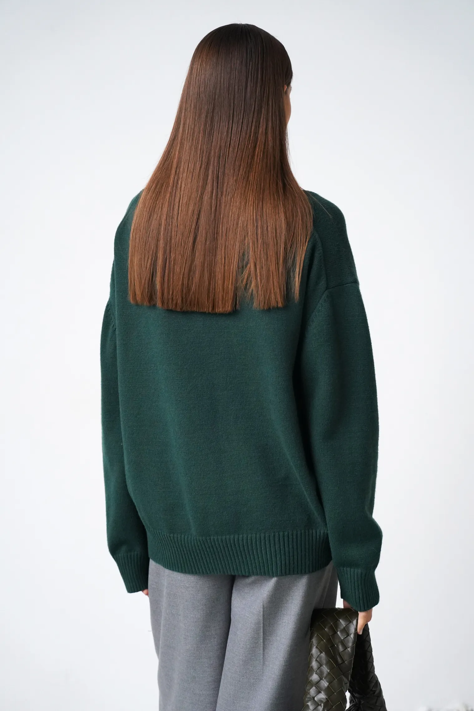 Джемпер мелкой вязки с высоким воротником цвета тайга фото 4