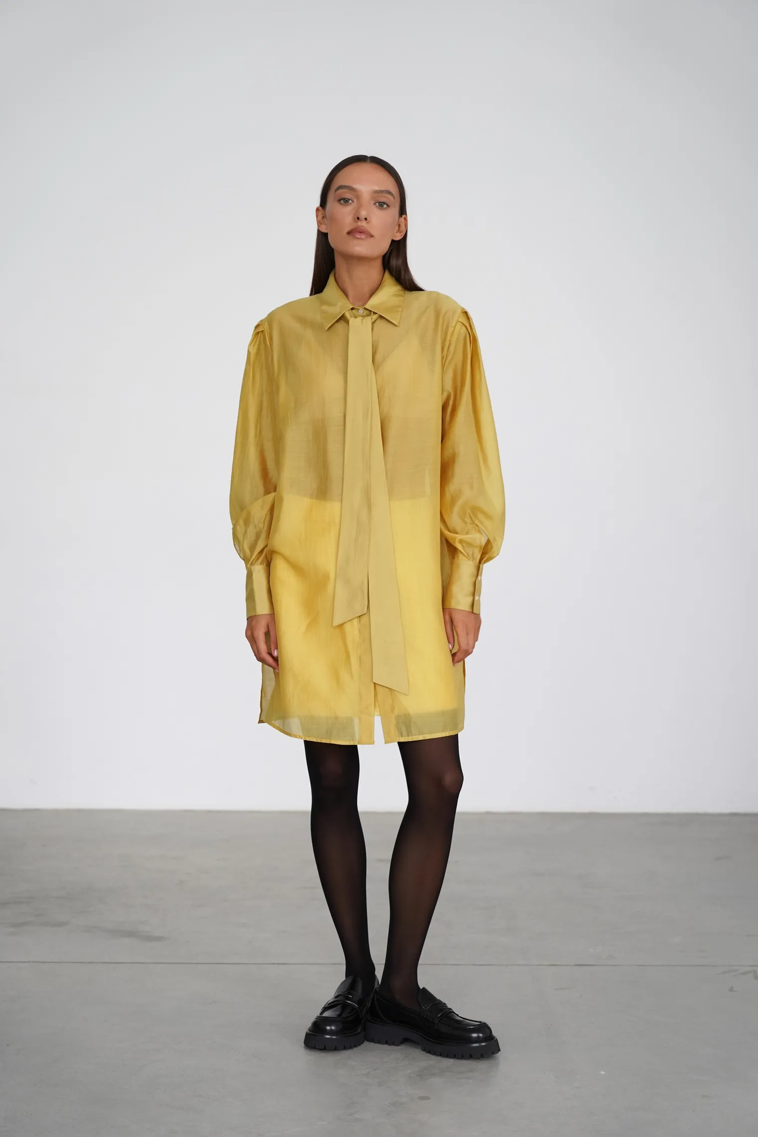 Рубашка из прозрачной ткани соломенного цвета фото 1