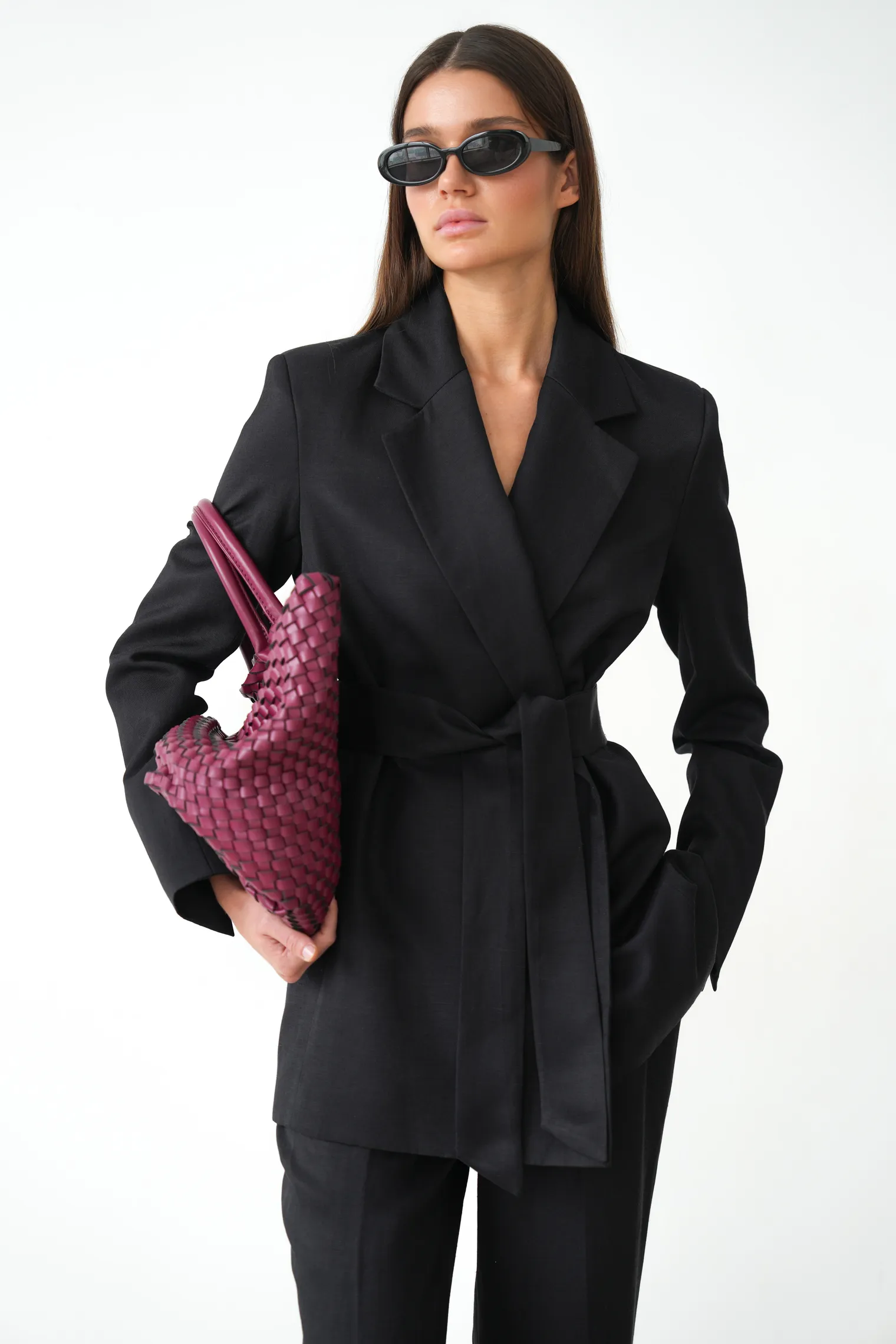 Жакет с поясом изо льна чёрного цвета фото 1