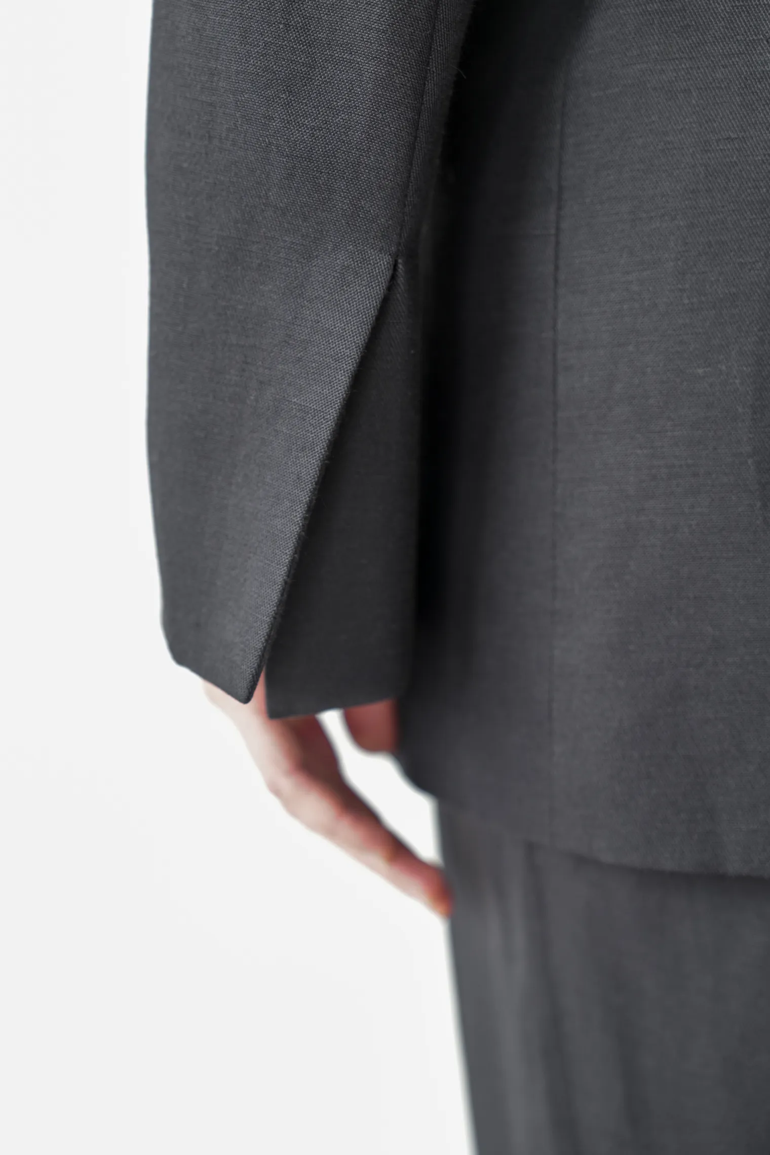 Жакет с поясом изо льна чёрного цвета фото 2