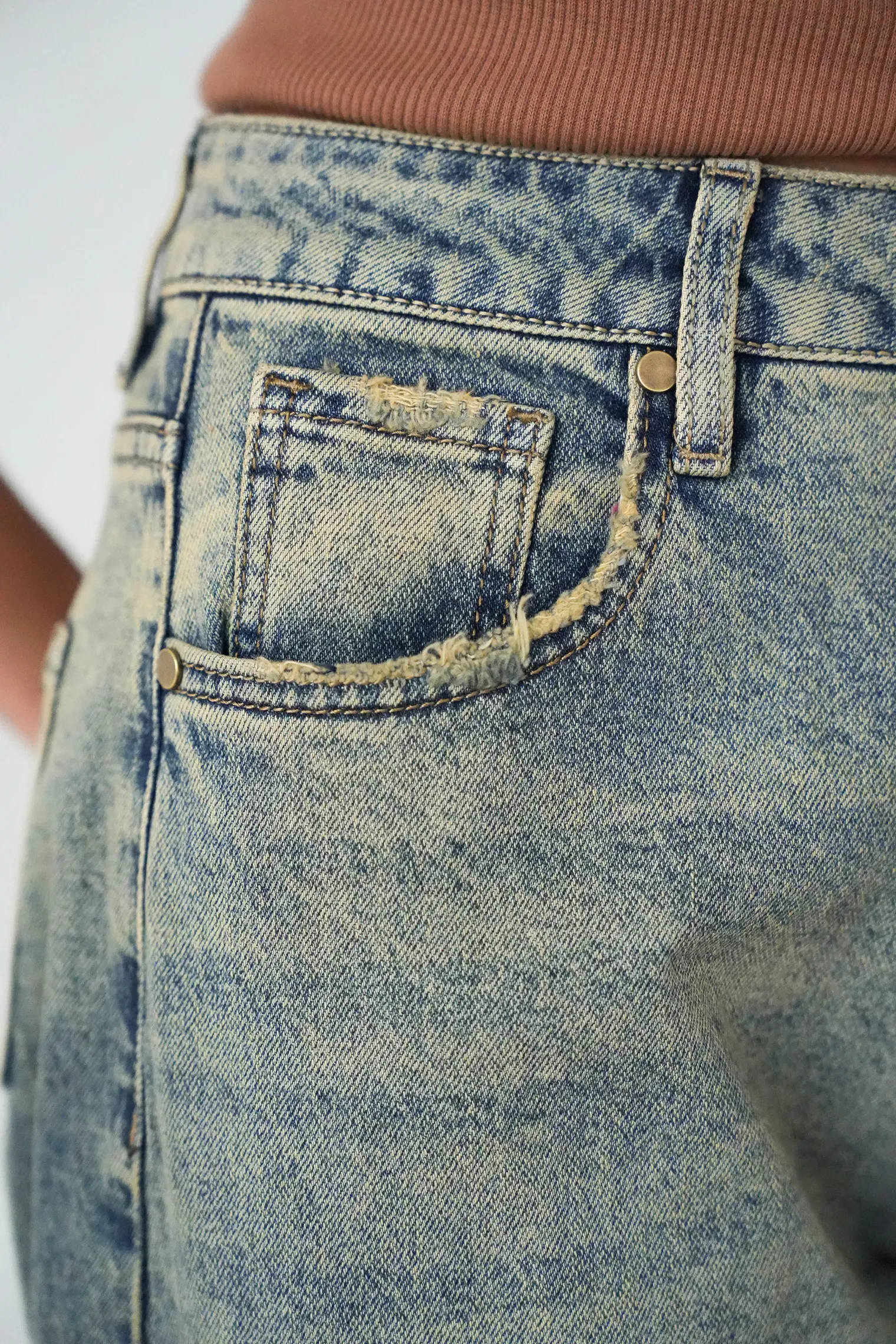 Джинсы свободного кроя в винтажном стиле синего цвета фото 2