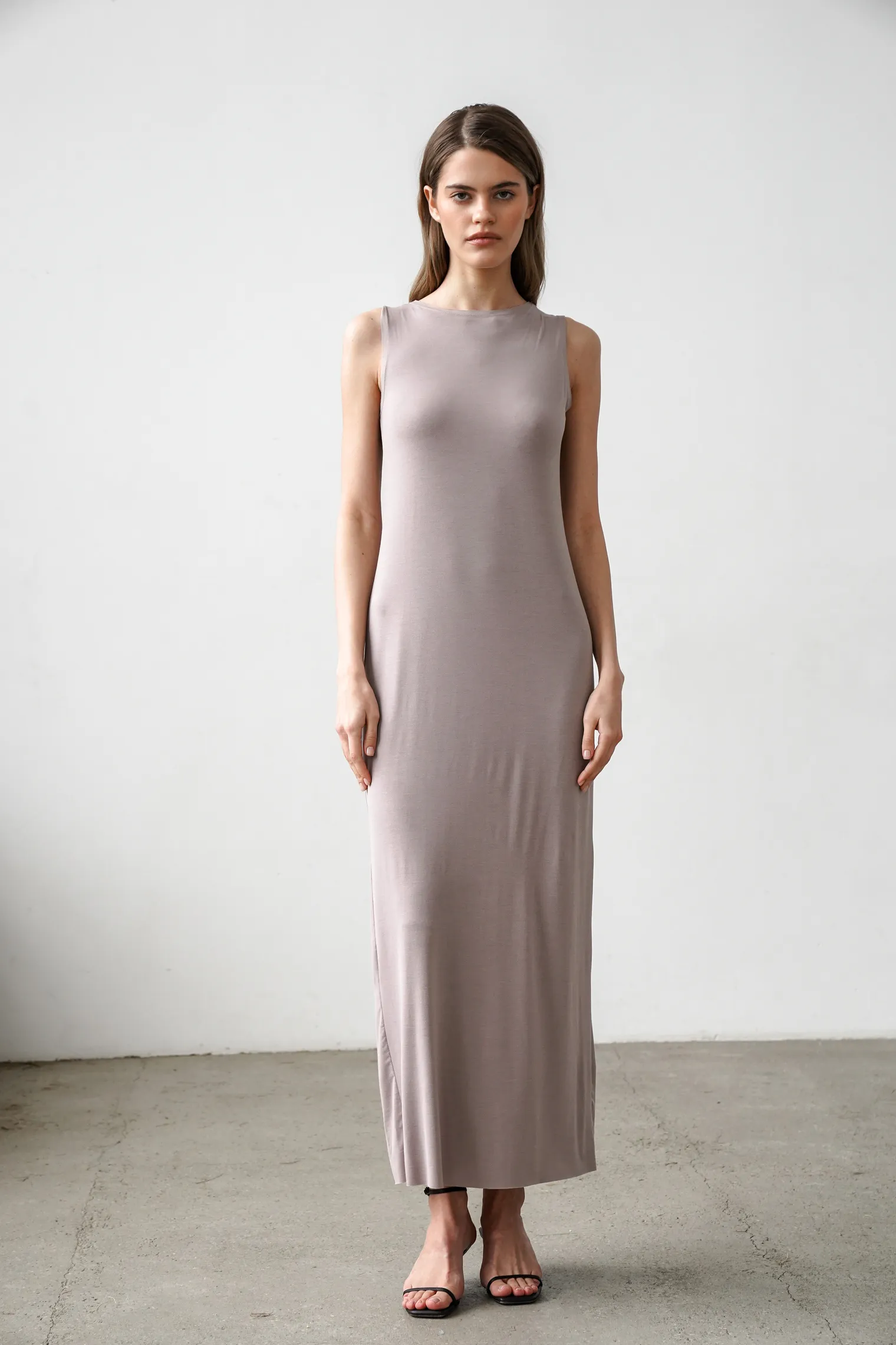 Платье макси цвета капучино фото 3