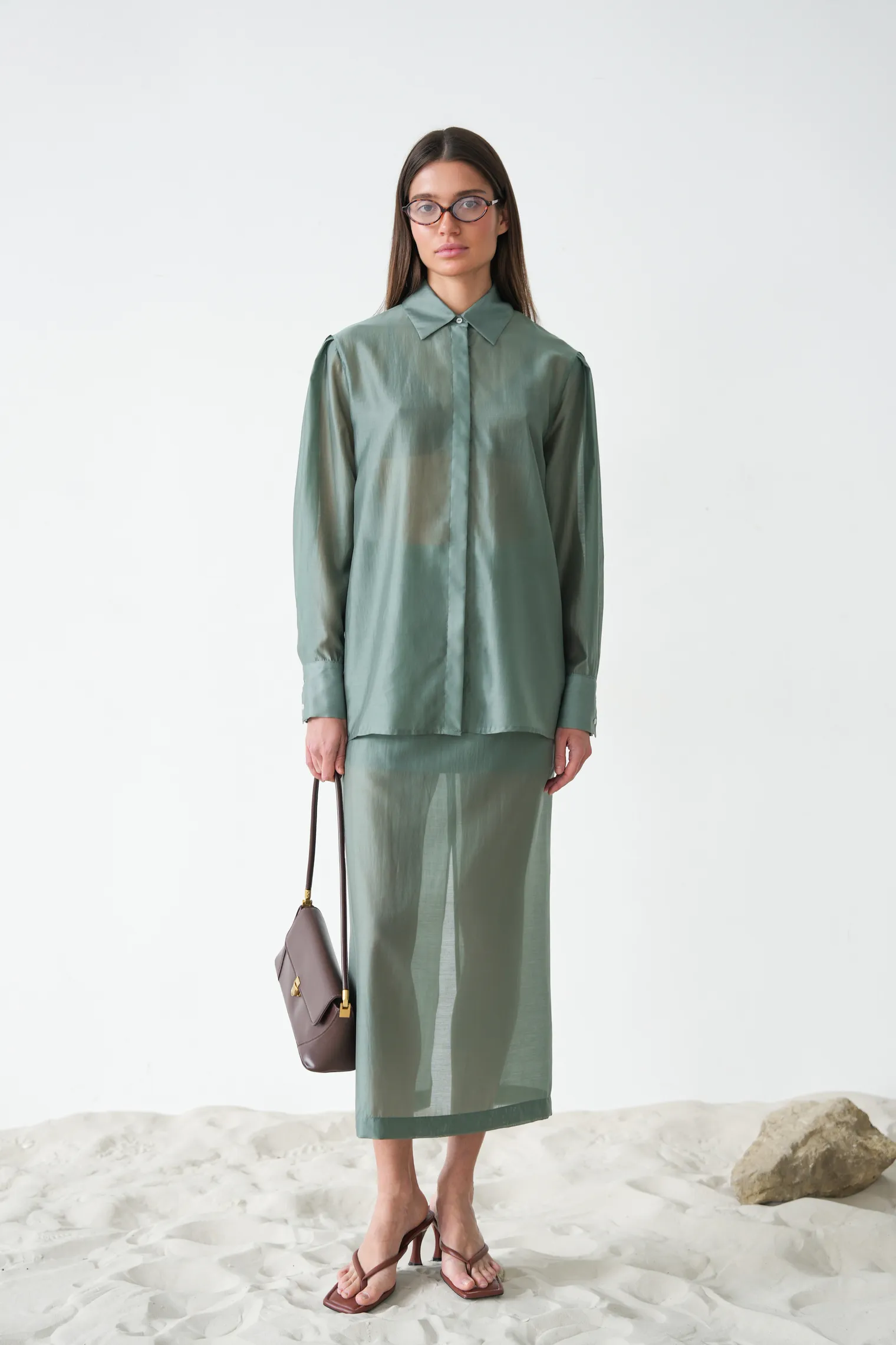 Юбка миди из прозрачной ткани в цвете голубая ель фото 1