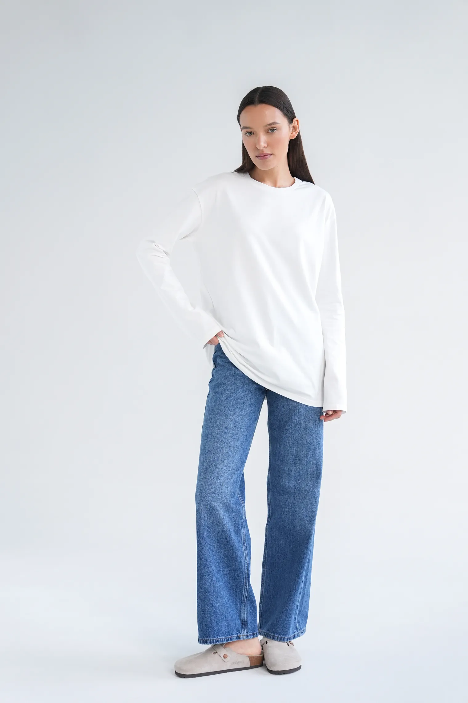 Джинсы широкого кроя с завышенной талией цвета синяя варка фото 3