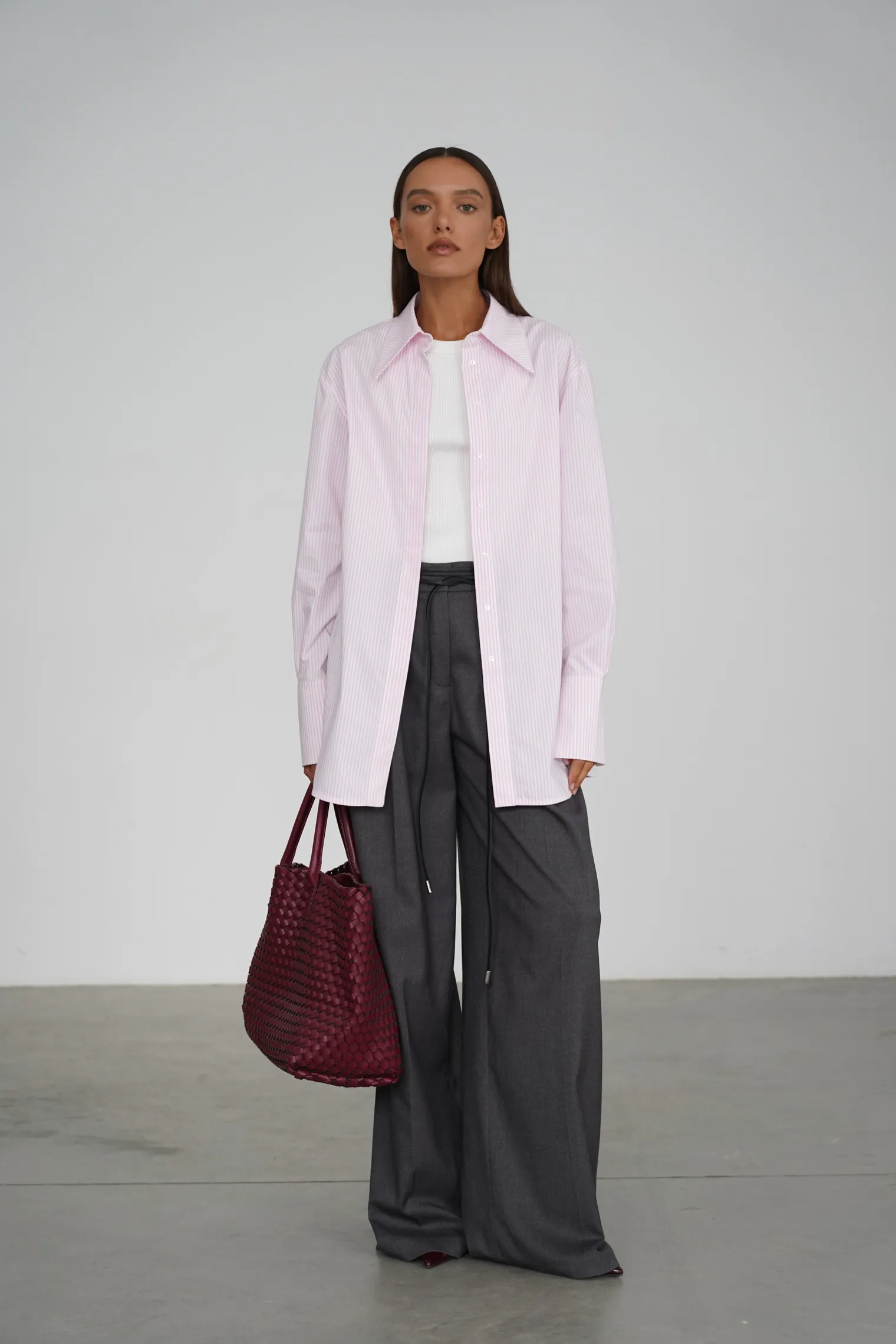 Рубашка свободного кроя из хлопка в полоску в цвете розовый/белый фото 5