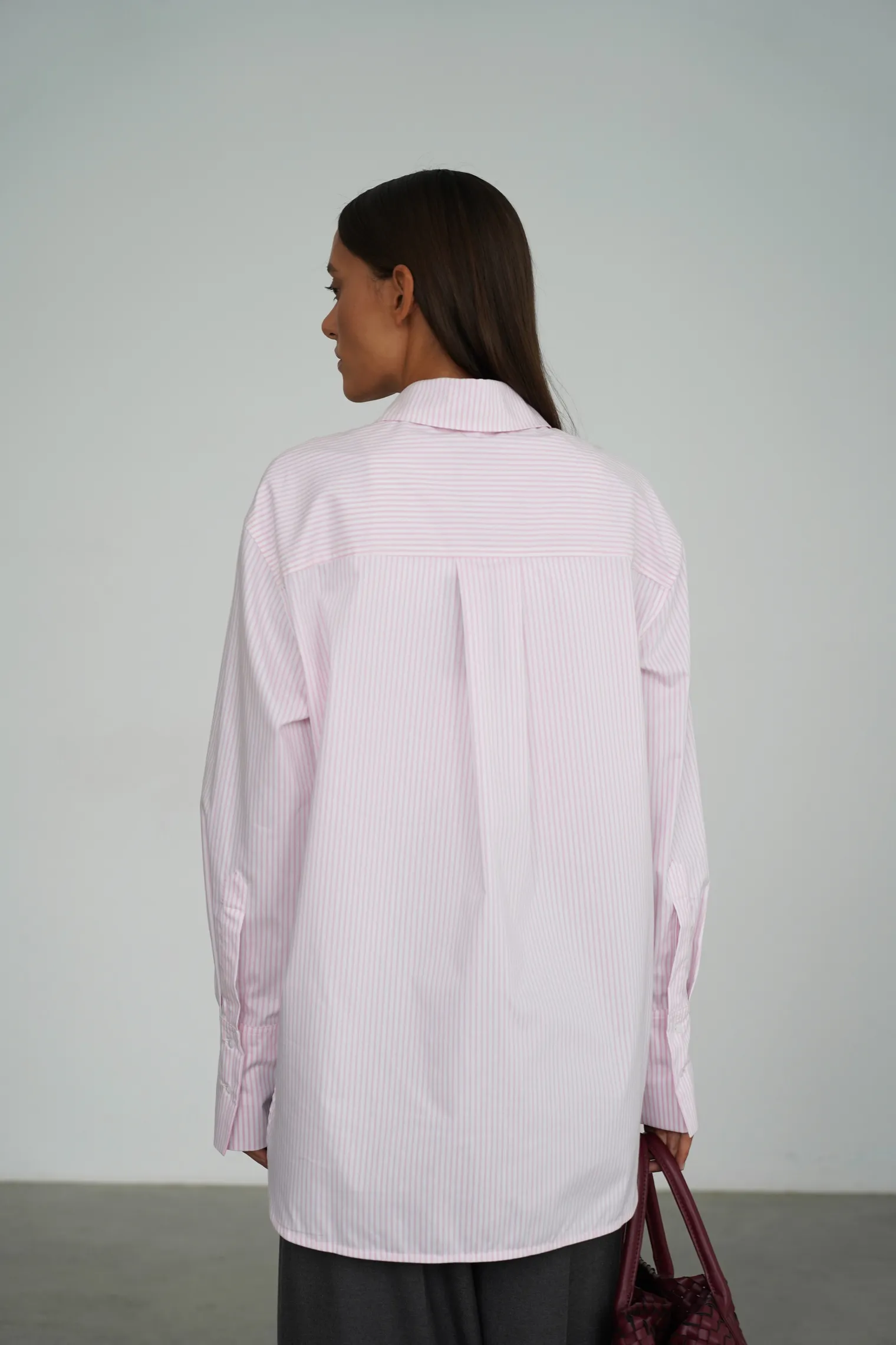 Рубашка свободного кроя из хлопка в полоску в цвете розовый/белый фото 4