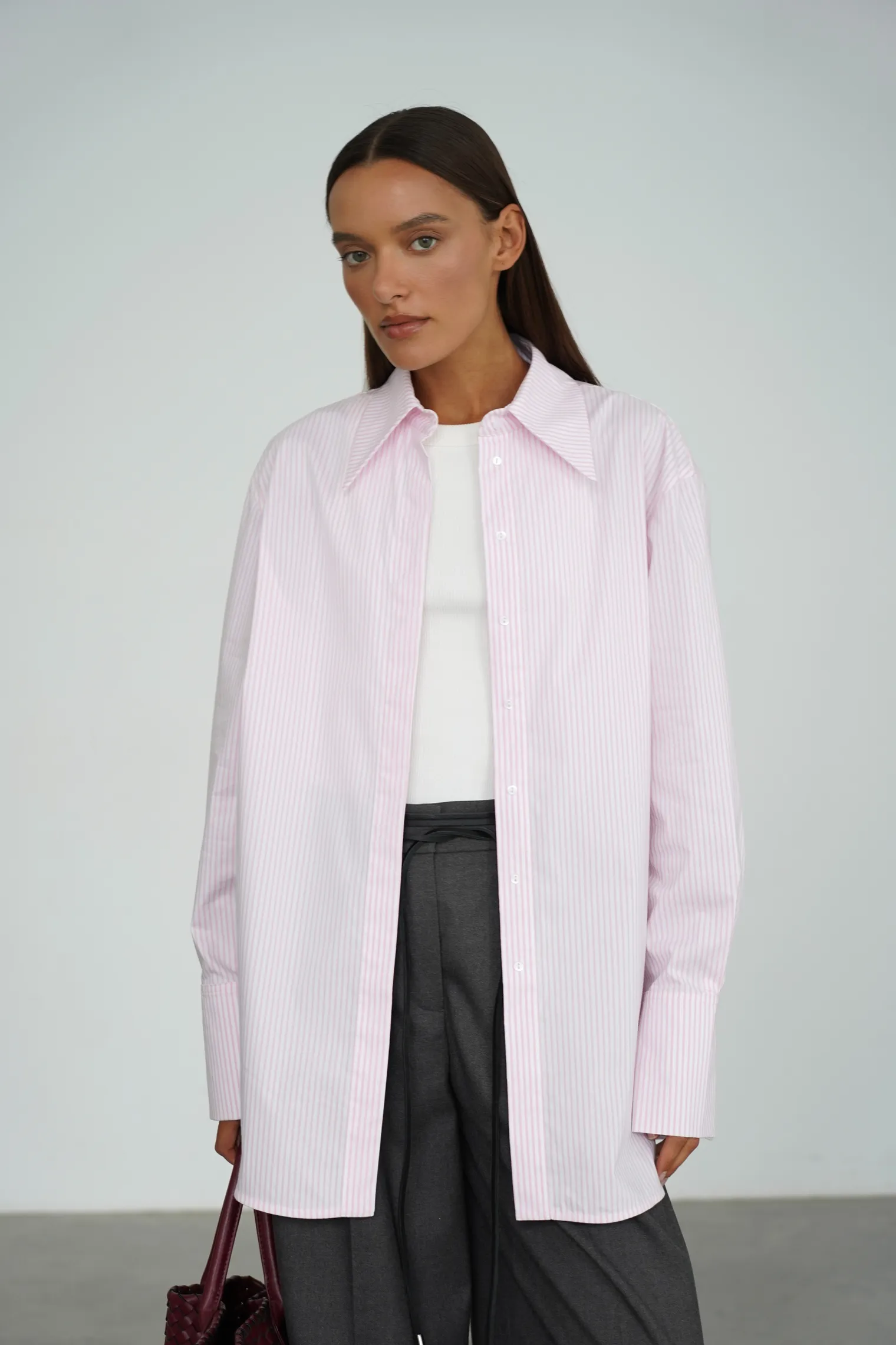 Рубашка свободного кроя из хлопка в полоску в цвете розовый/белый фото 1