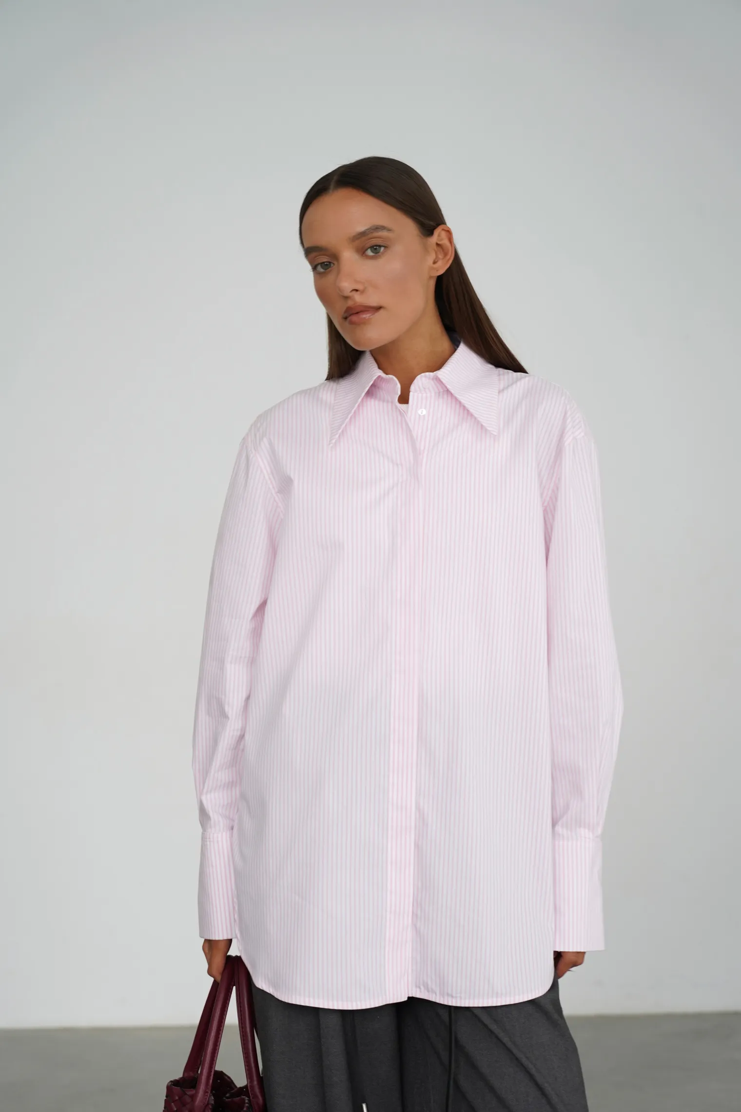 Рубашка свободного кроя из хлопка в полоску в цвете розовый/белый фото 7
