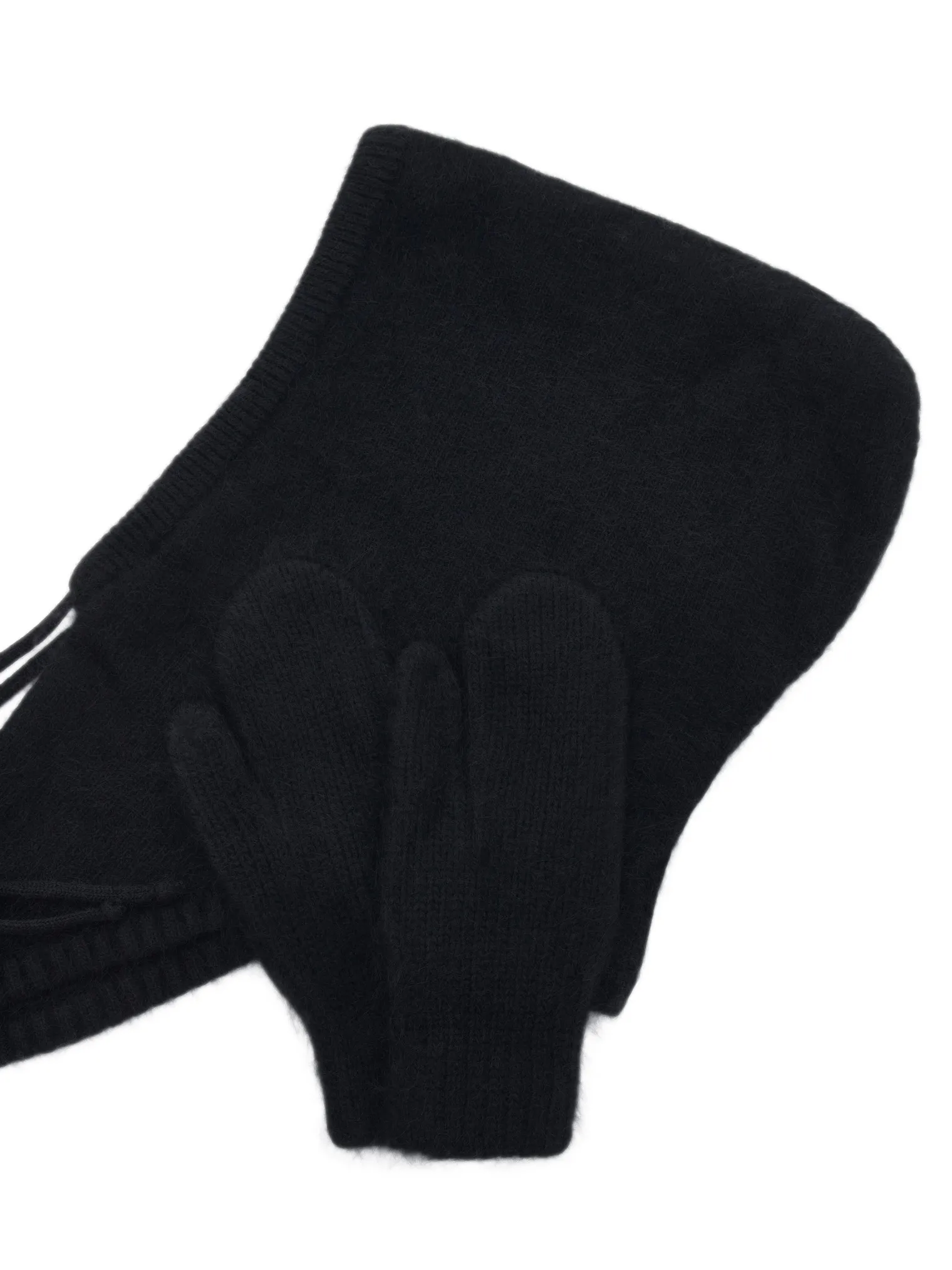 Варежки из ангоры чёрного цвета фото 3