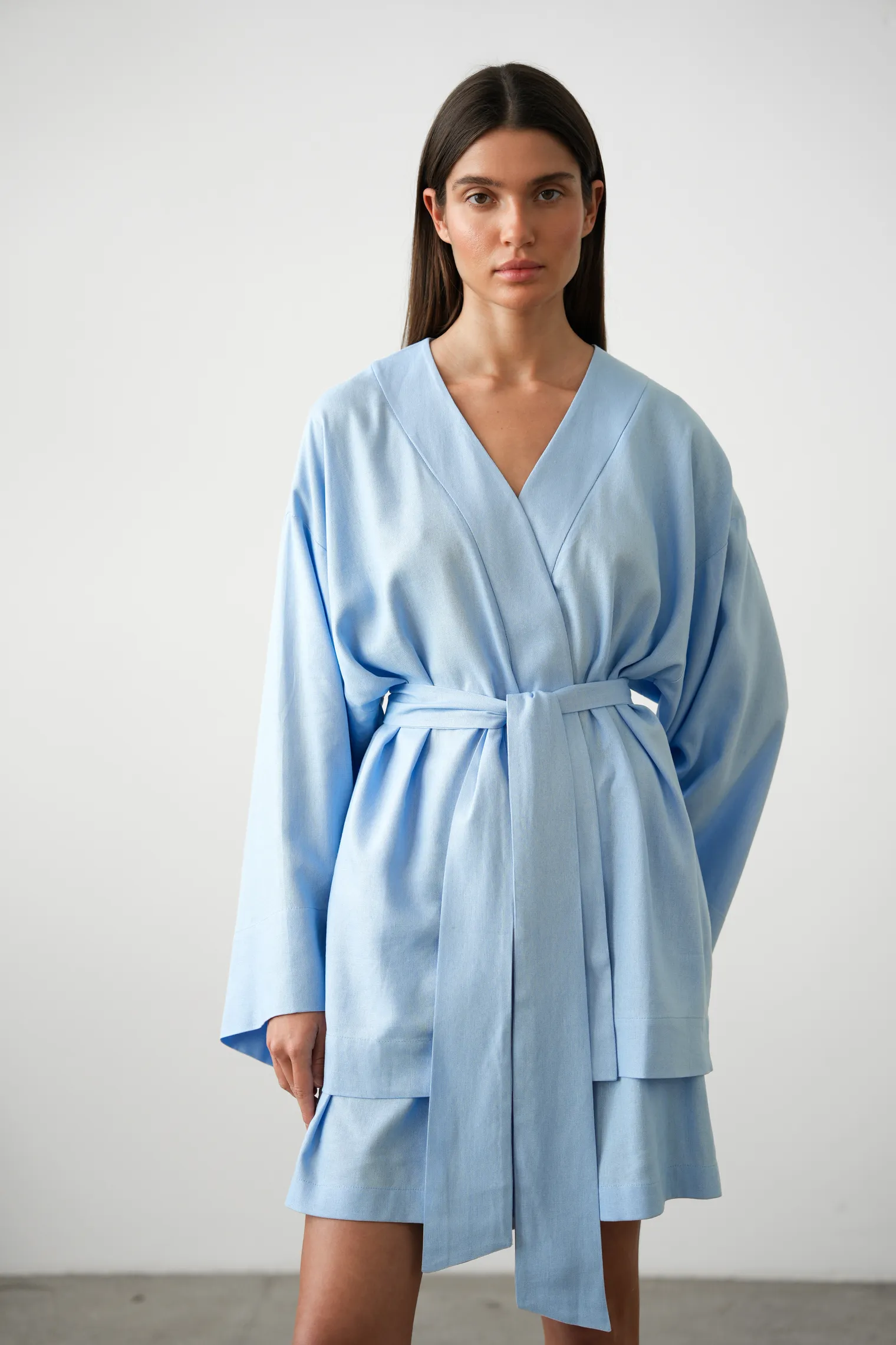Кимоно с поясом голубого цвета фото 6