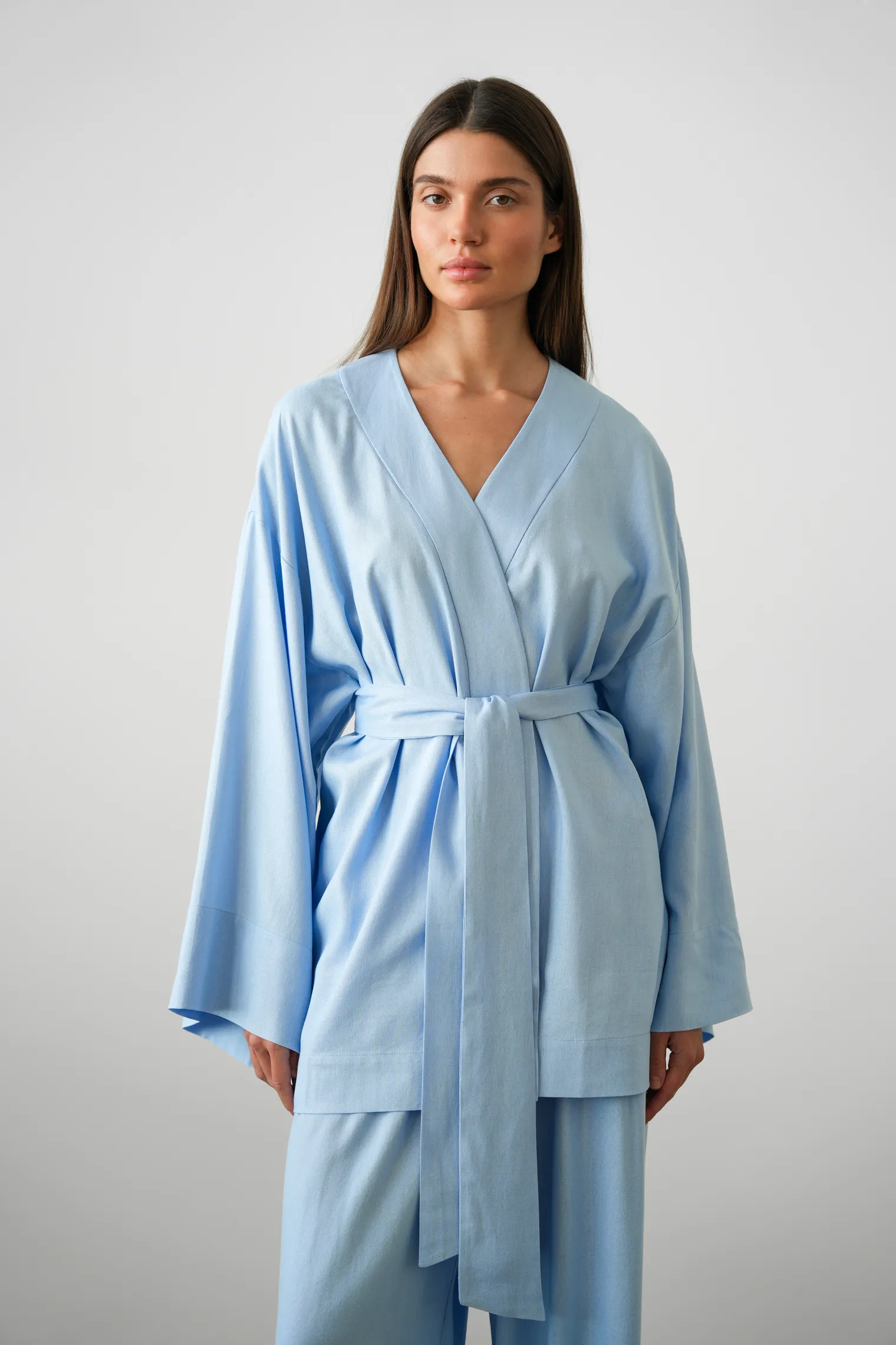 Кимоно с поясом голубого цвета фото 1
