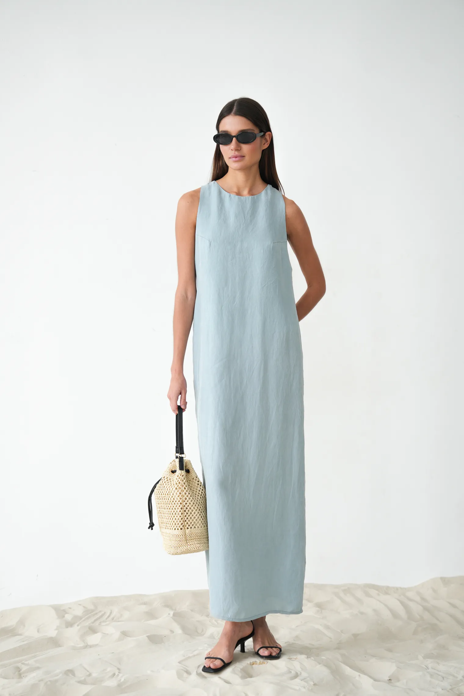 Платье-халтер из вискозы небесно-голубого цвета фото 1