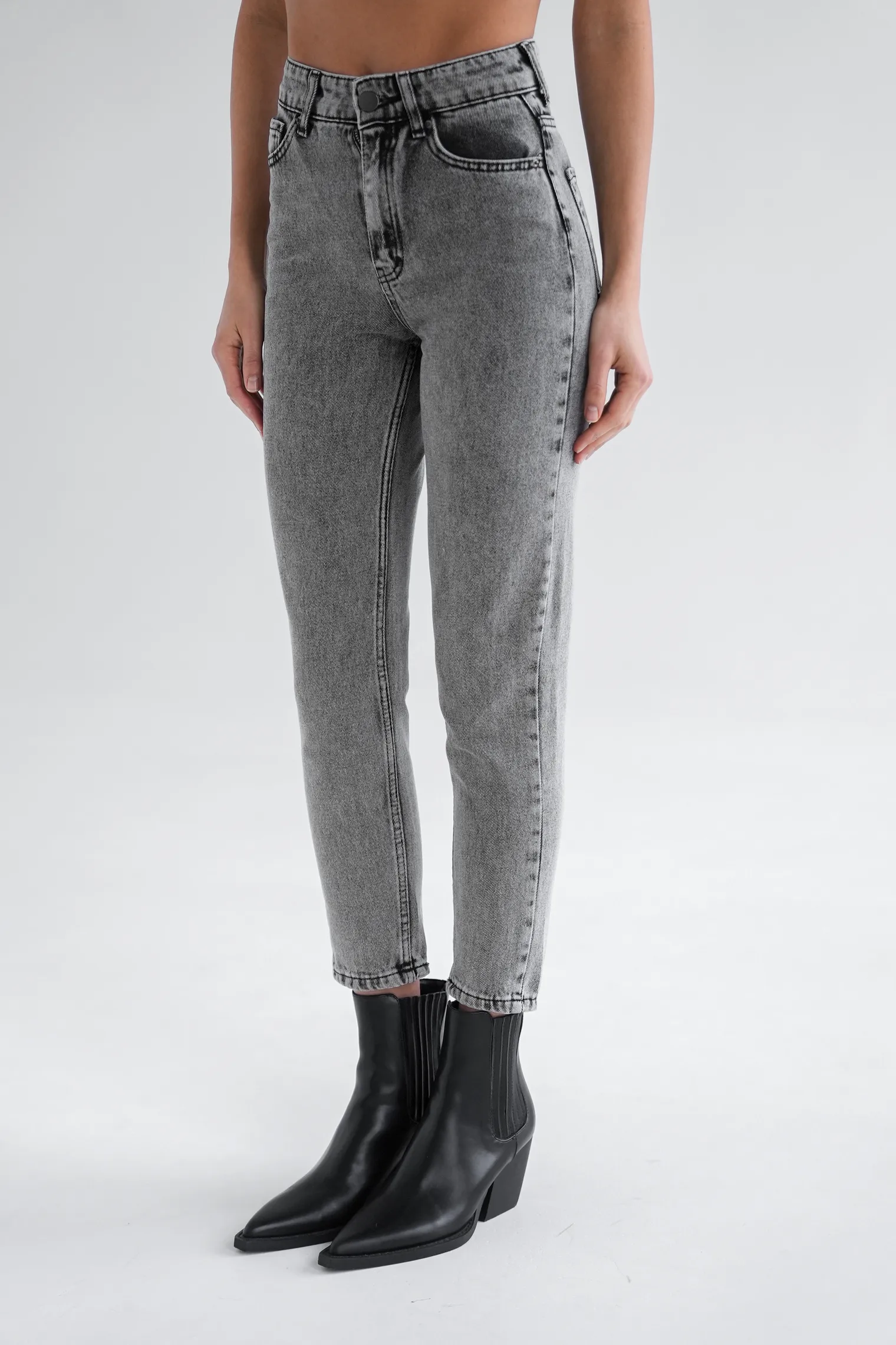 Джинсы с завышенной талией MOM-FIT серого цвета фото 3