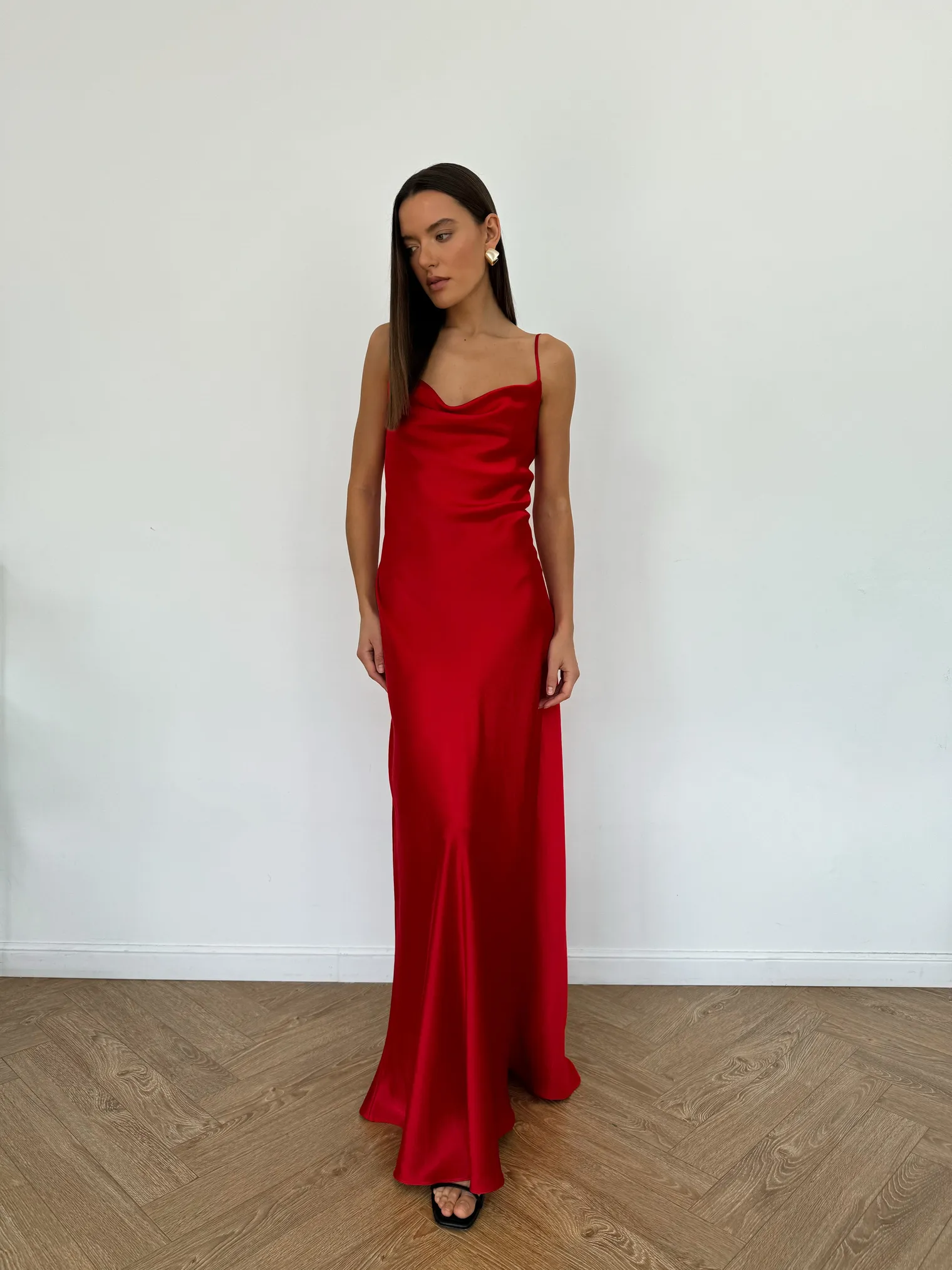 Платье-комбинация из струящейся ткани красного цвета фото 2