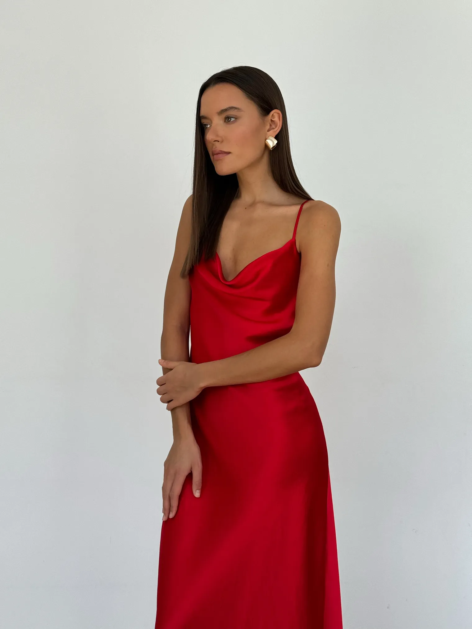 Платье-комбинация из струящейся ткани красного цвета фото 8