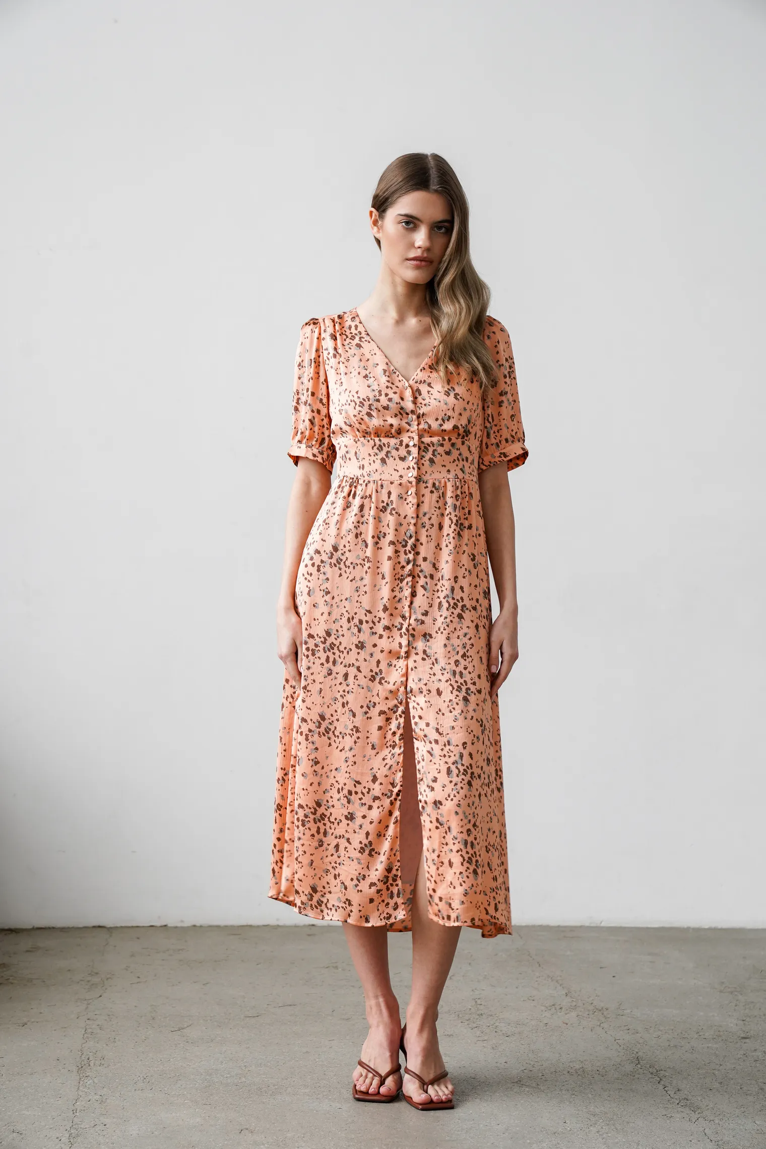 Платье на пуговицах с принтом в цвете оранжевый/коричневый фото 3