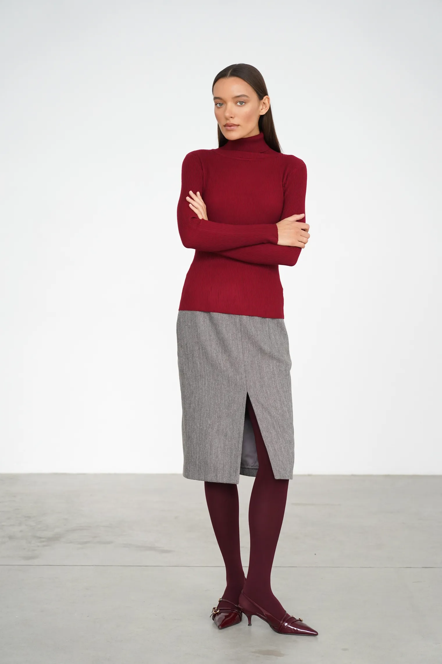 Водолазка мелкой вязки с высоким воротником бордового цвета фото 3