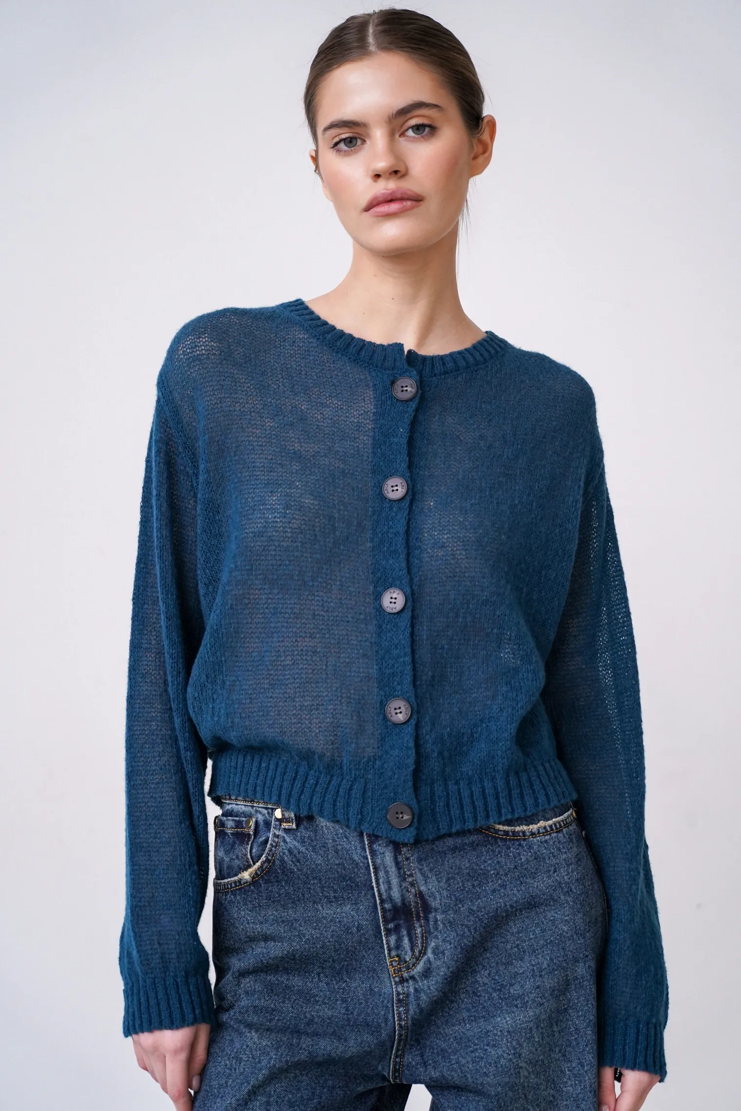 Кардиган ажурной вязки тёмно-синего цвета фото 2