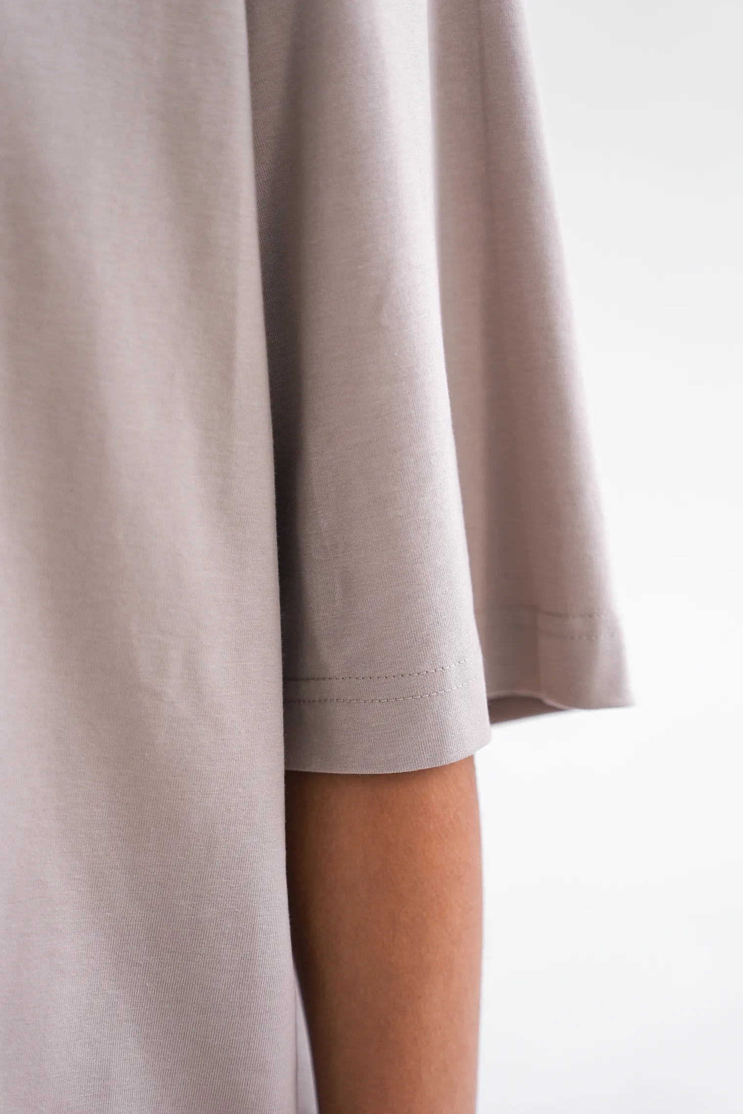 Футболка свободного кроя бежевого цвета фото 8