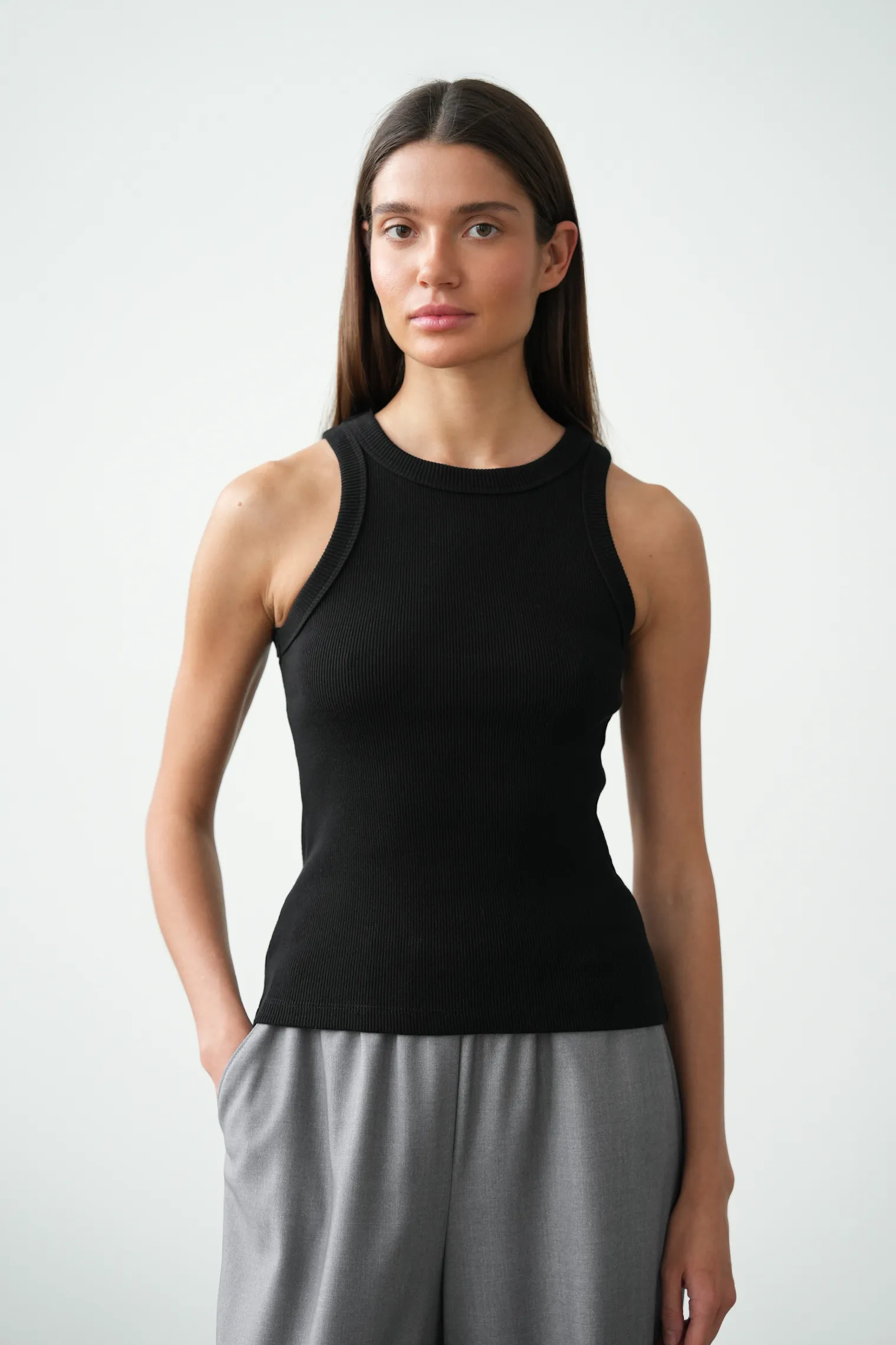 Майка в рубчик чёрного цвета фото 2