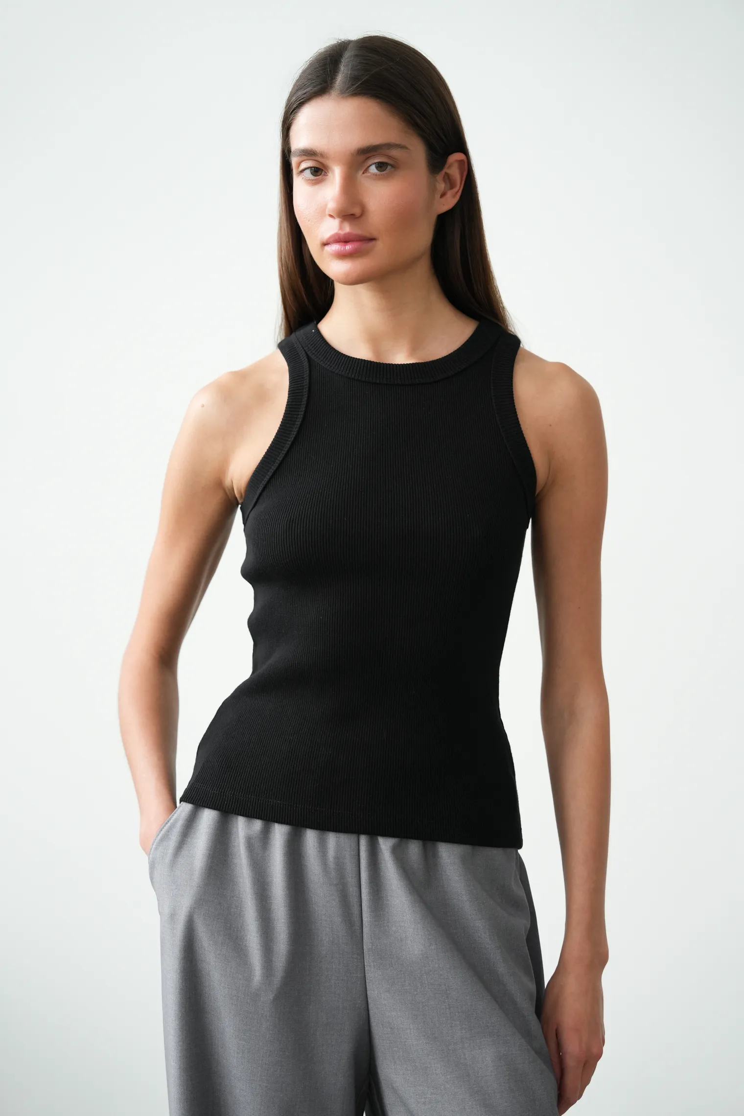 Майка в рубчик чёрного цвета фото 5