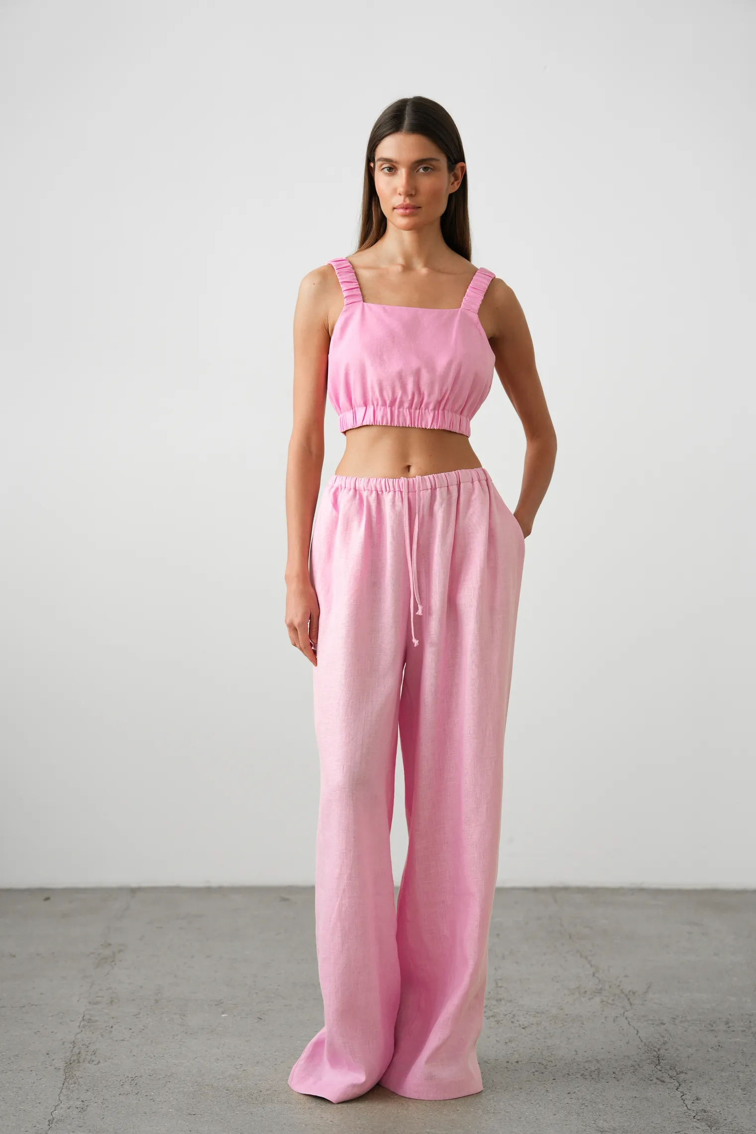 Топ на бретелях цвета пион фото 3