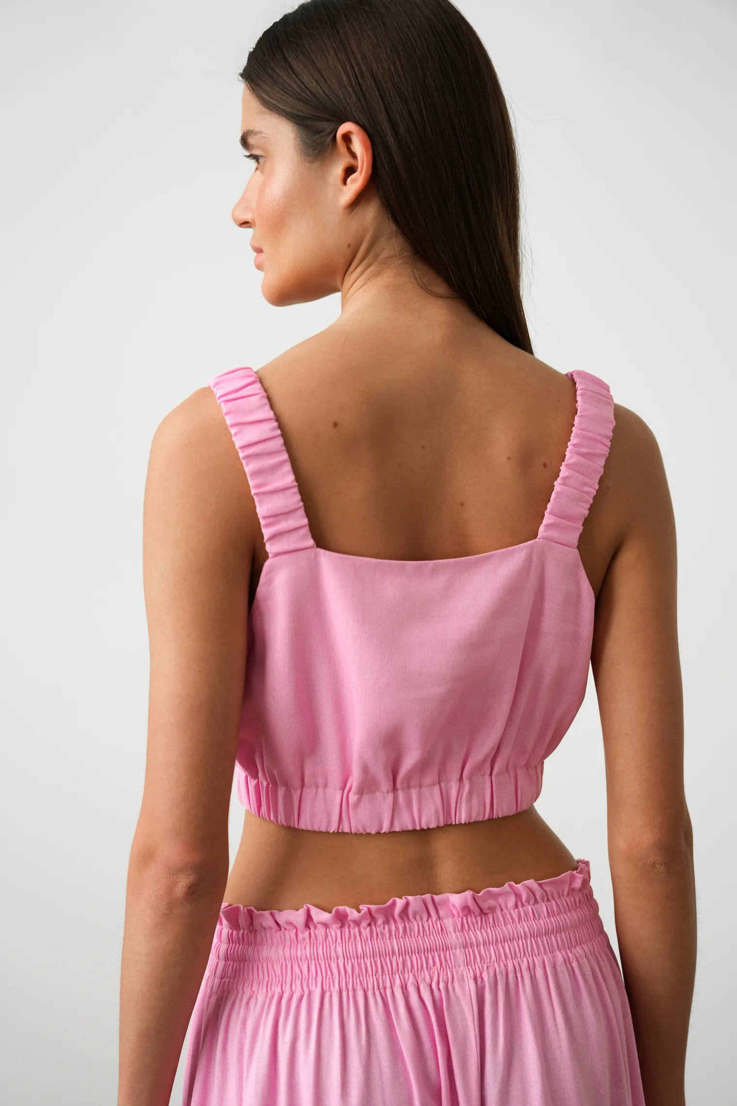 Топ на бретелях цвета пион фото 4