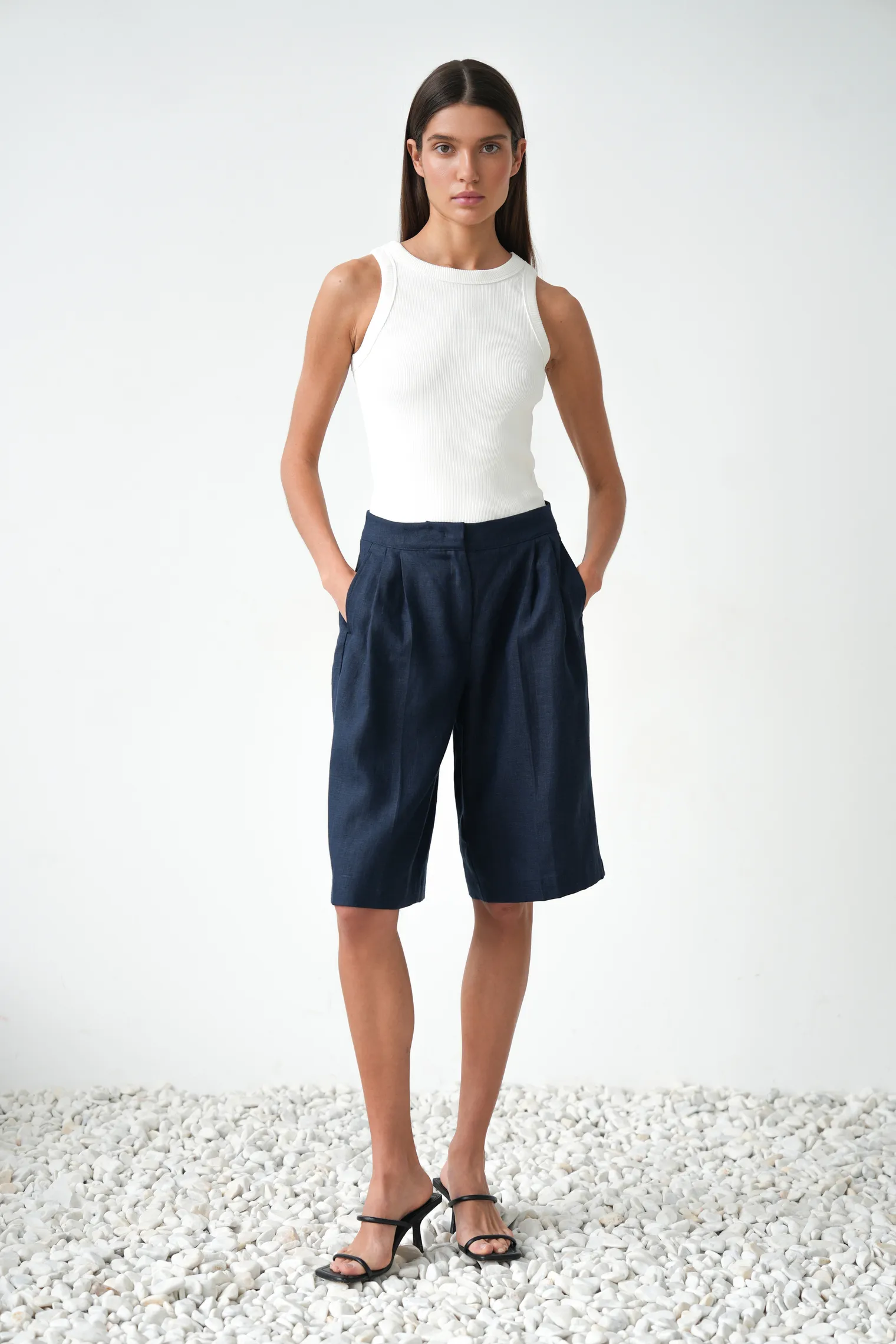 Майка в рубчик цвета тофу фото 7