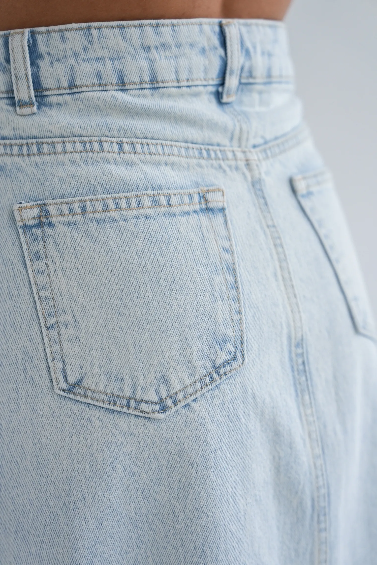 Юбка миди джинсовая в цвете голубая варка фото 9