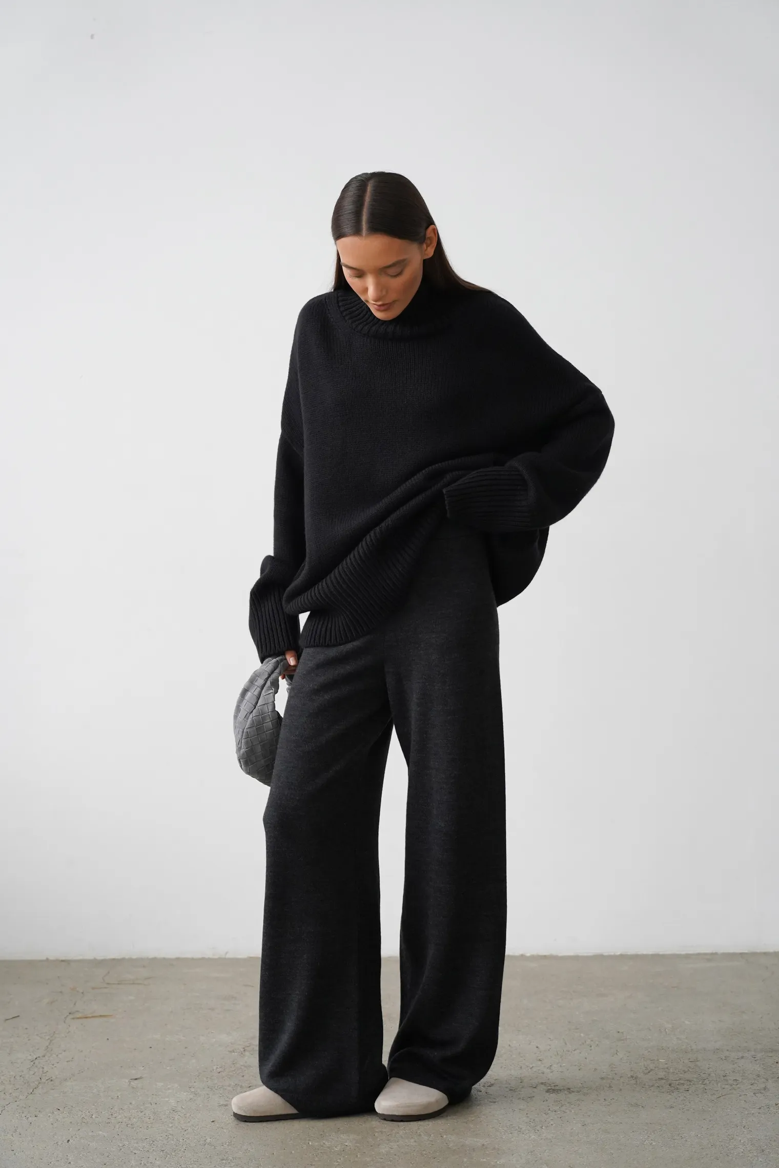 Брюки прямого кроя графитового цвета фото 5