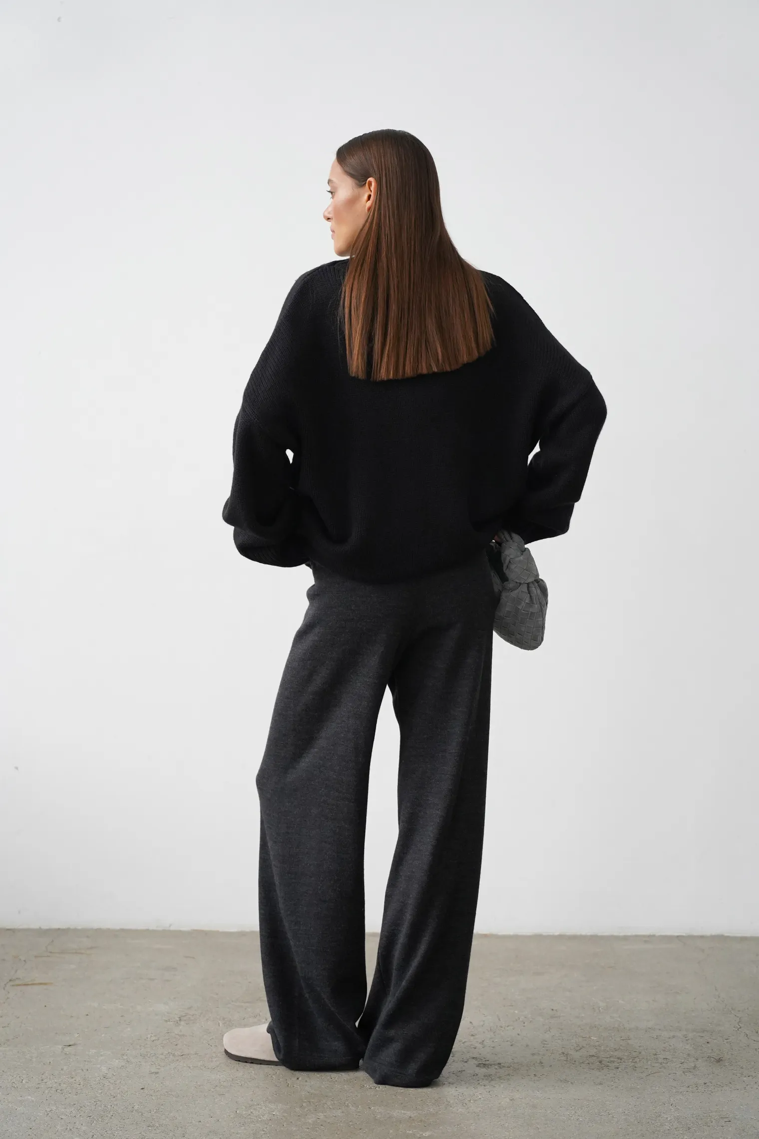 Брюки прямого кроя графитового цвета фото 4