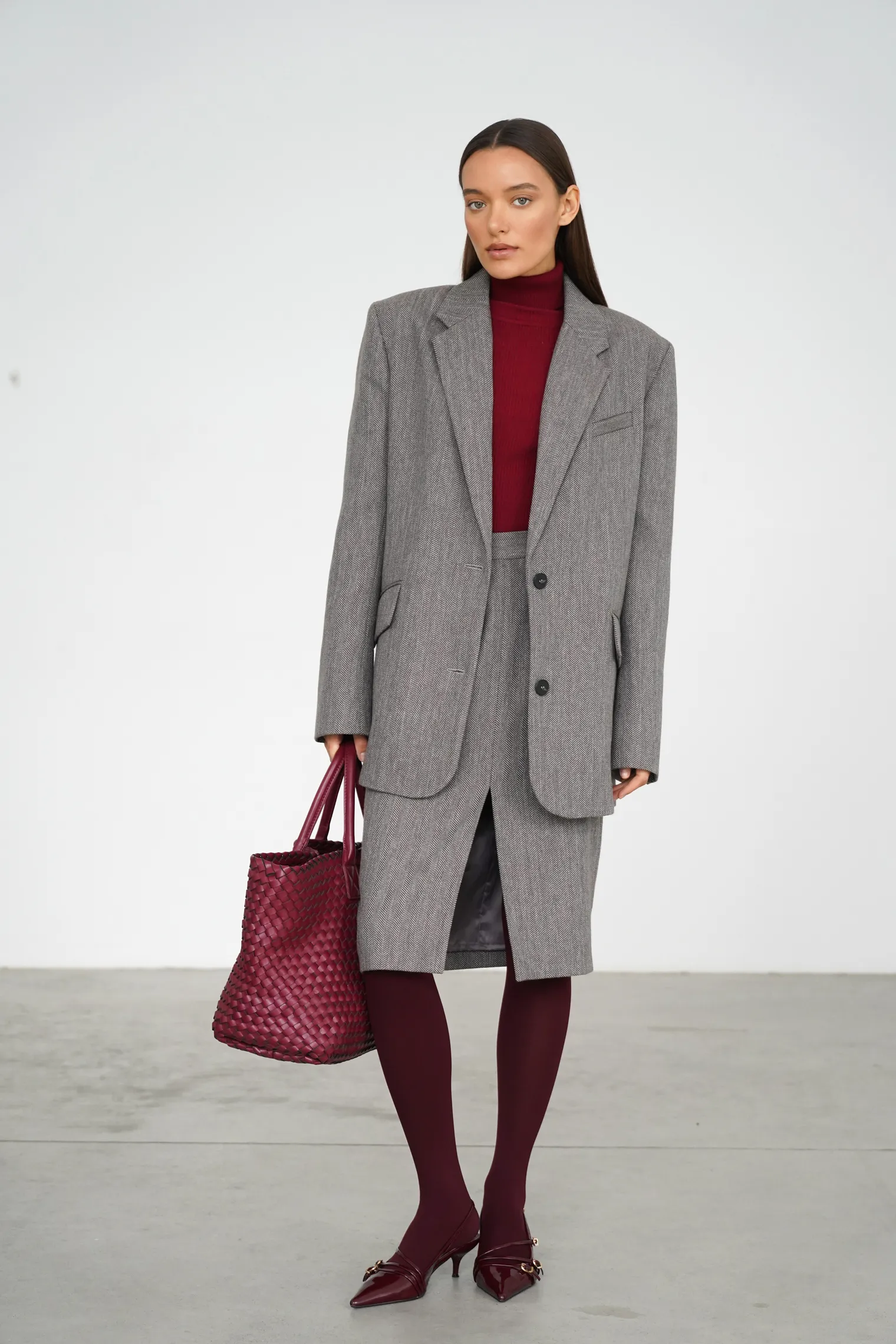 Однобортный жакет свободного кроя с карманами цвета коричневый/серый в ёлочку фото 3