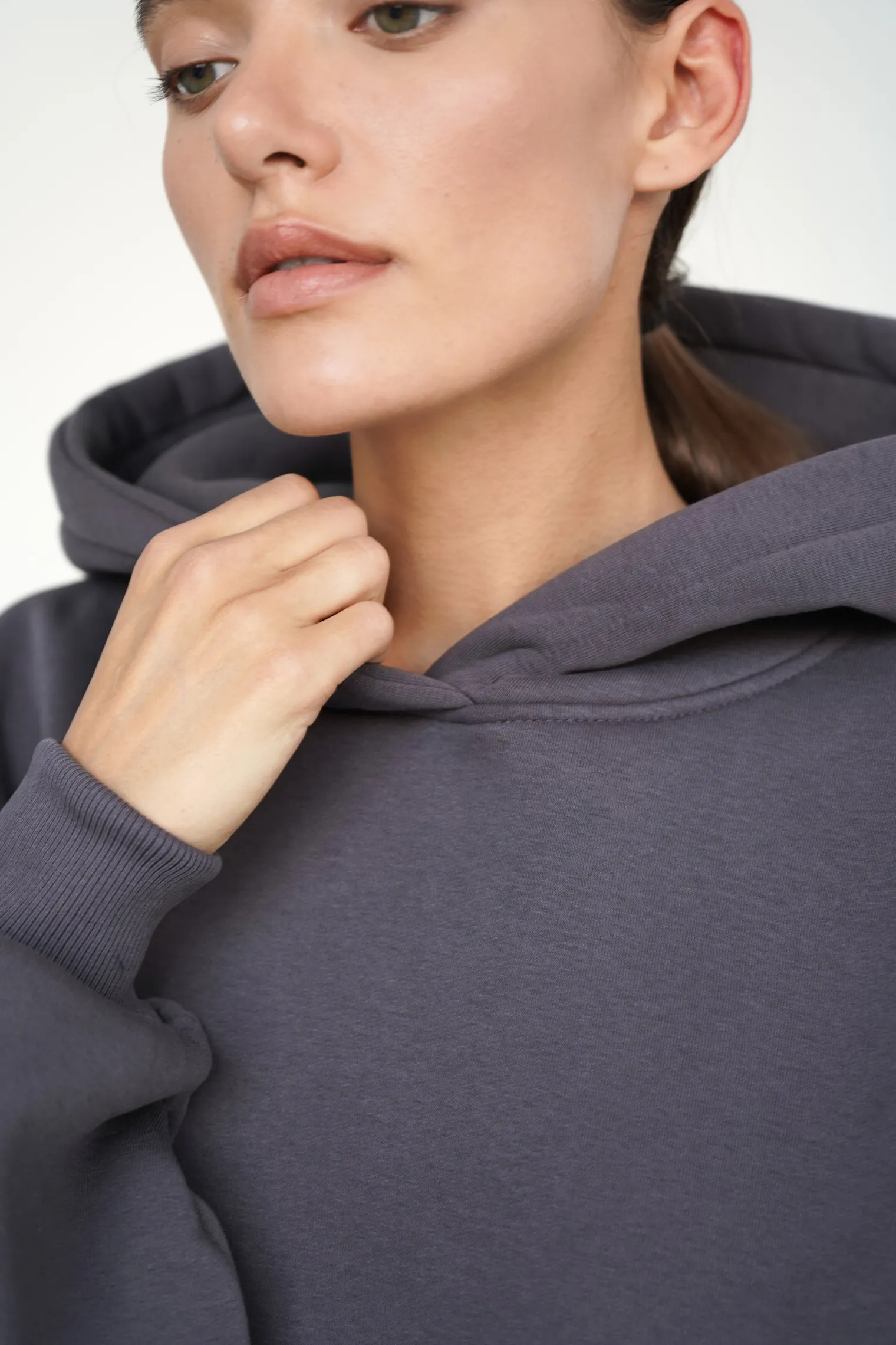 Худи свободного кроя с капюшоном графитового цвета фото 2