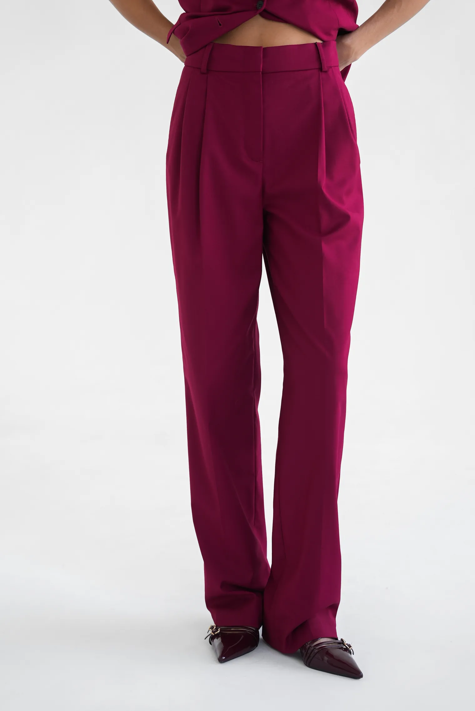 Брюки с завышенной талией прямого кроя винного цвета фото 1