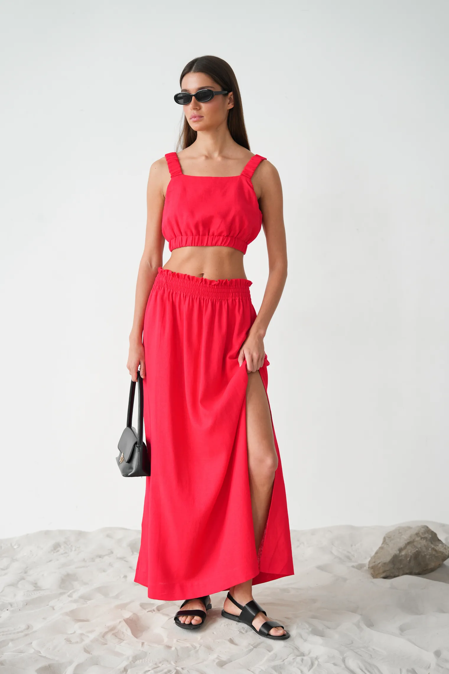 Юбка широкого кроя с разрезами красного цвета фото 5