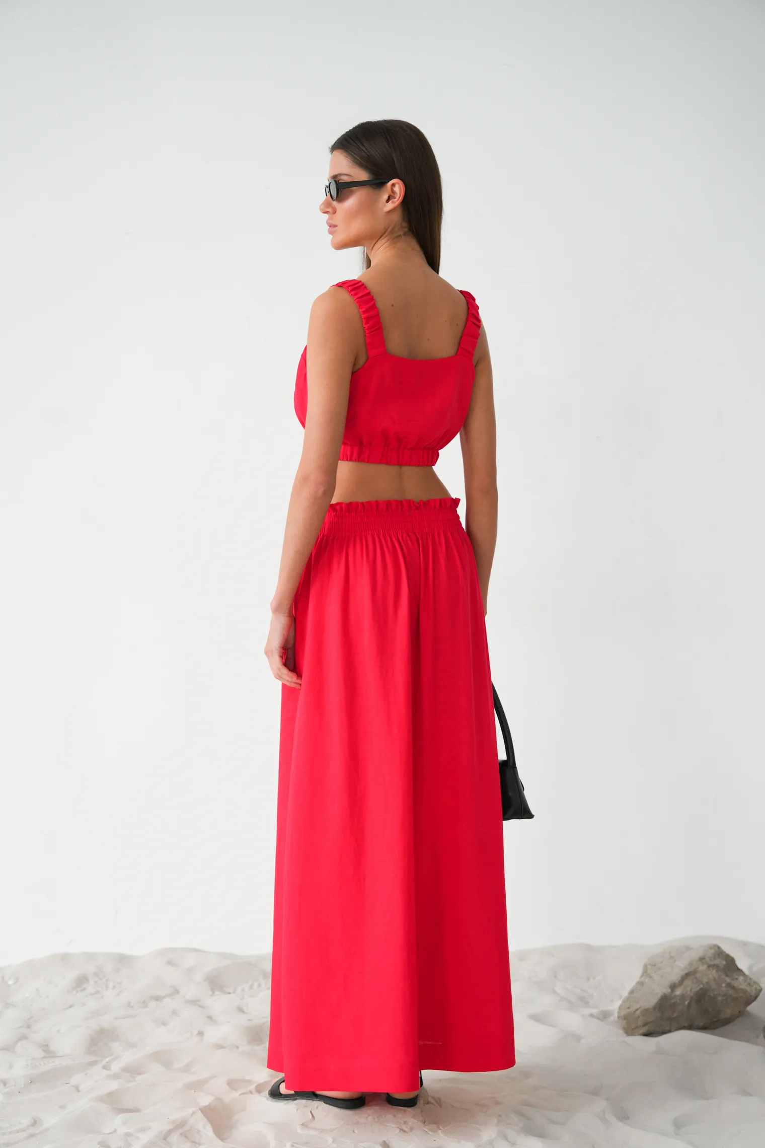 Юбка широкого кроя с разрезами красного цвета фото 3