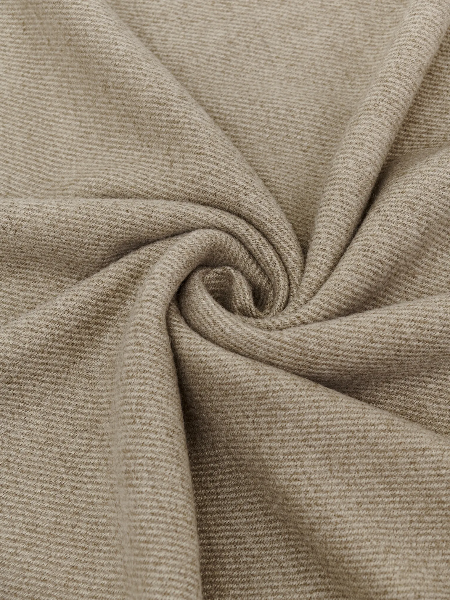 Палантин однотонный из вискозы бежевого цвета фото 1